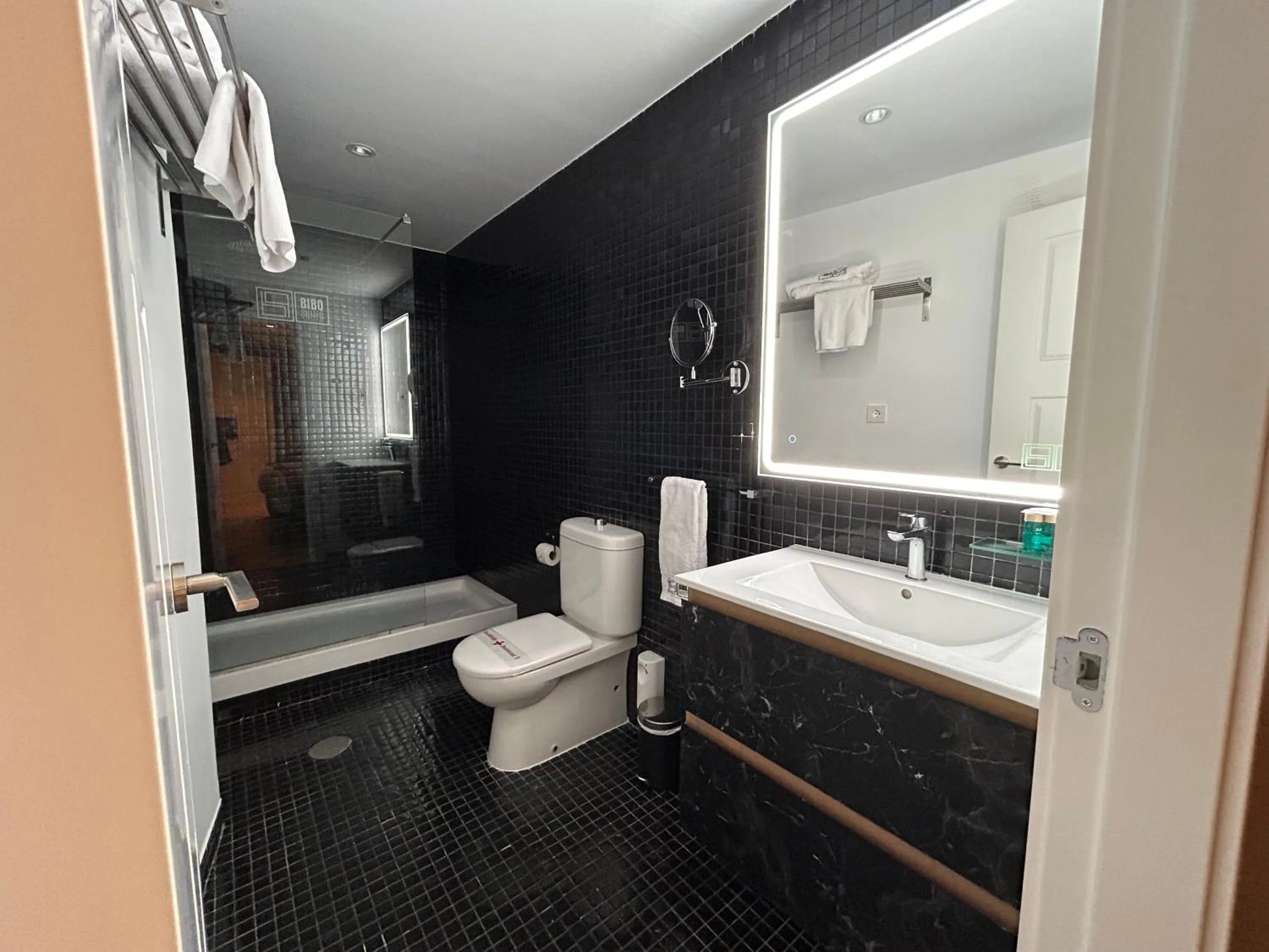 Bathroom in BiBo Suites Palacio de Portago