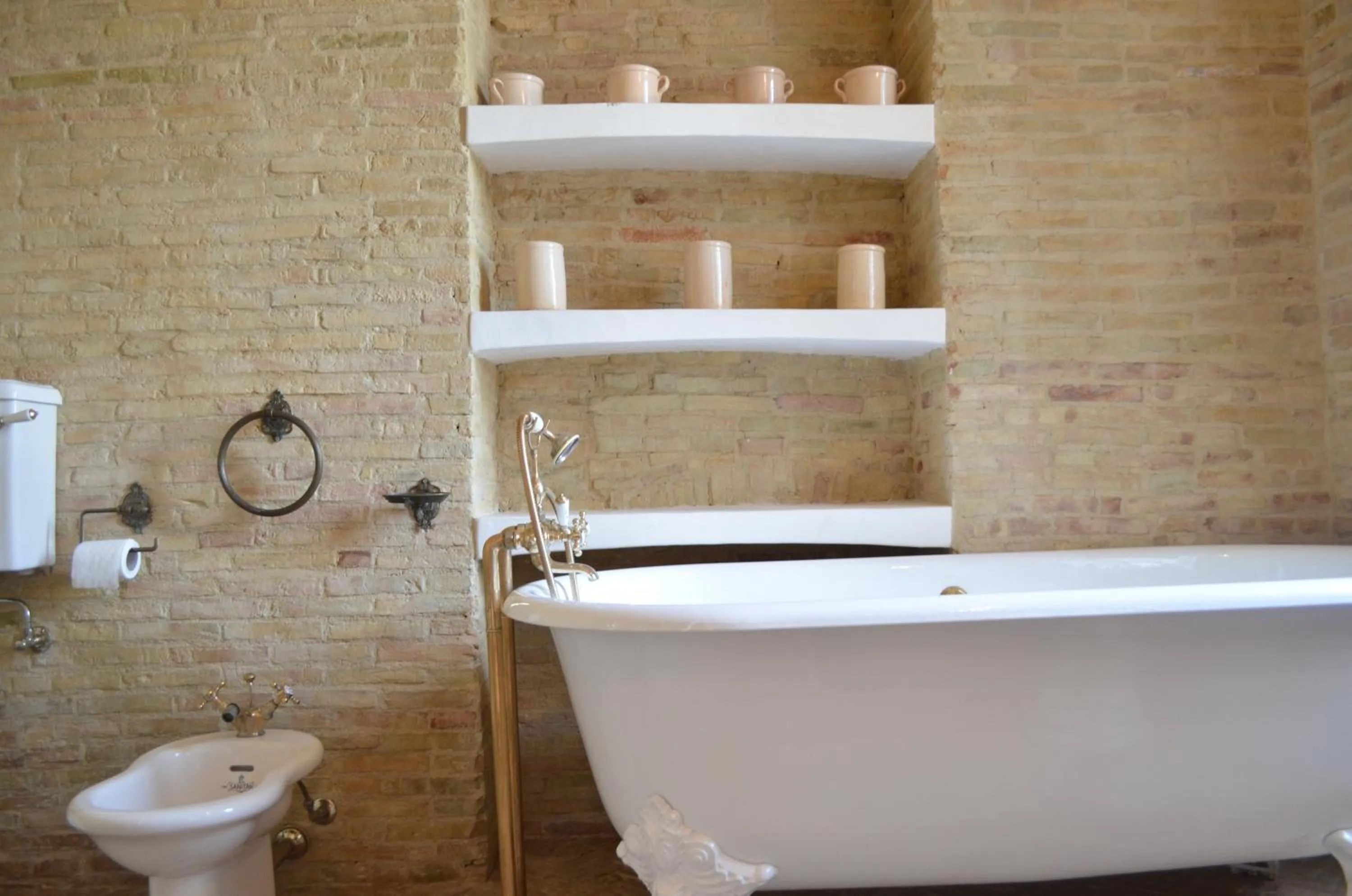 Bathroom in Masseria Celentano Relais & Agriturismo