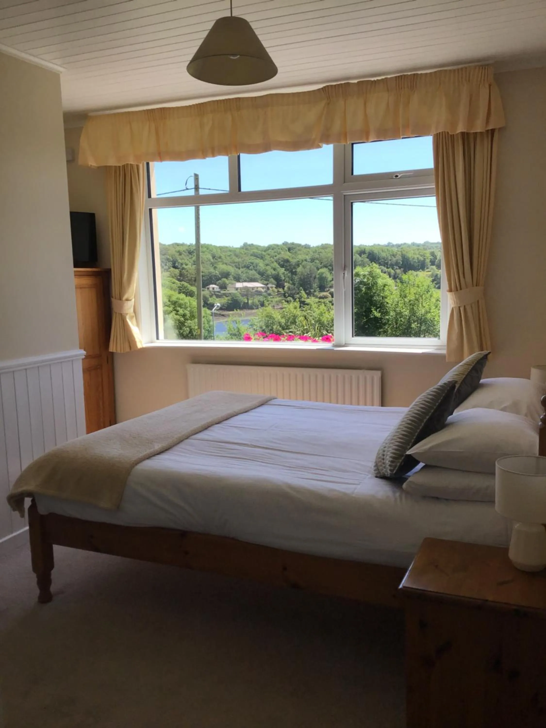 Garden view in Aran Lodge