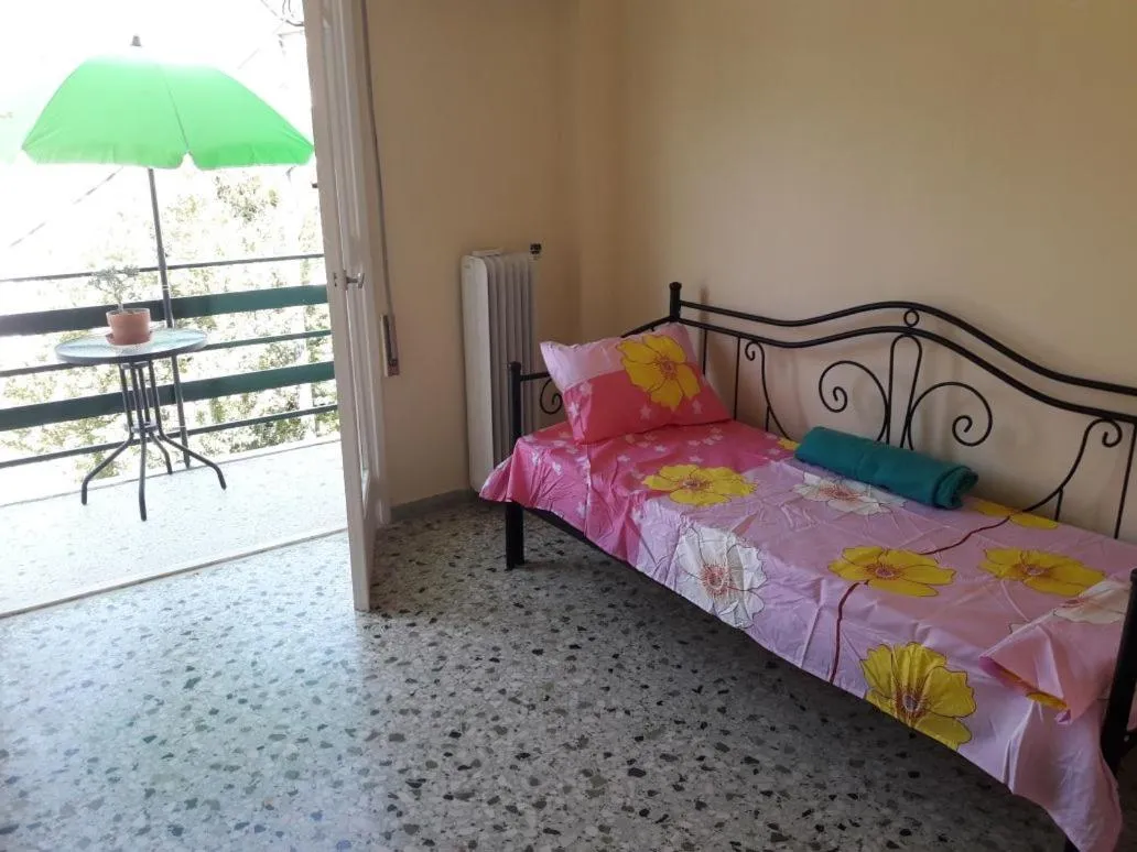 Bed in HELLAS PALACE ROOM PRIVATE