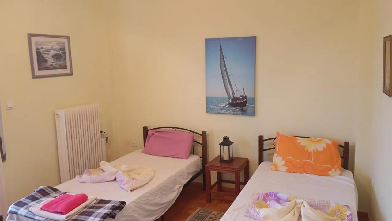 Bed in HELLAS PALACE ROOM PRIVATE