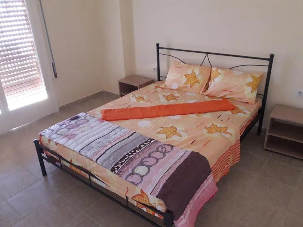 Bed in HELLAS PALACE ROOM PRIVATE