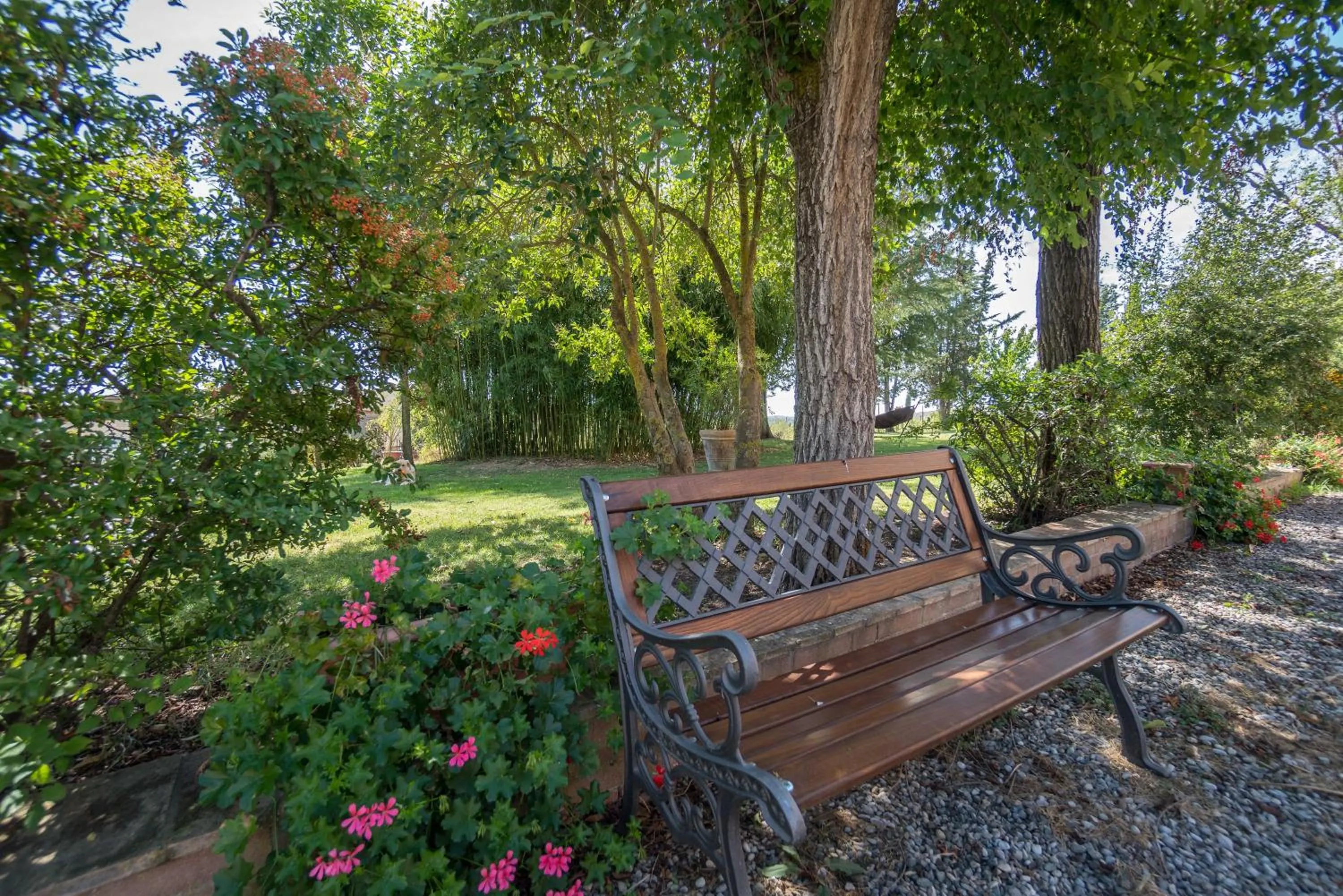 Garden view in Il Canto del Sole