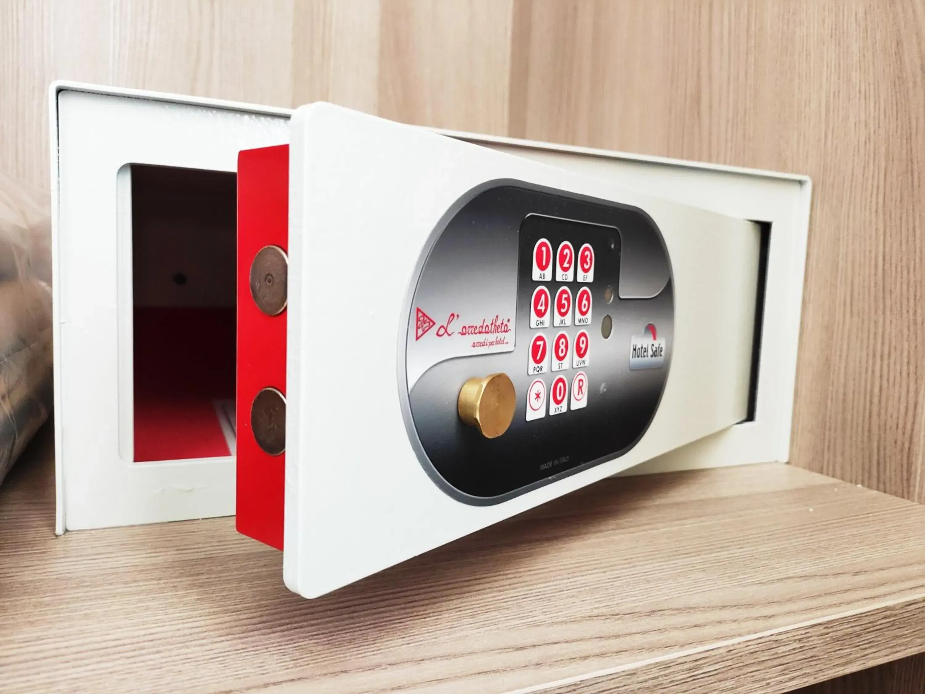 safe in Luxury Suites - Stay Inn Rome Experience safe in Luxury Suites - Stay Inn Rome Experience