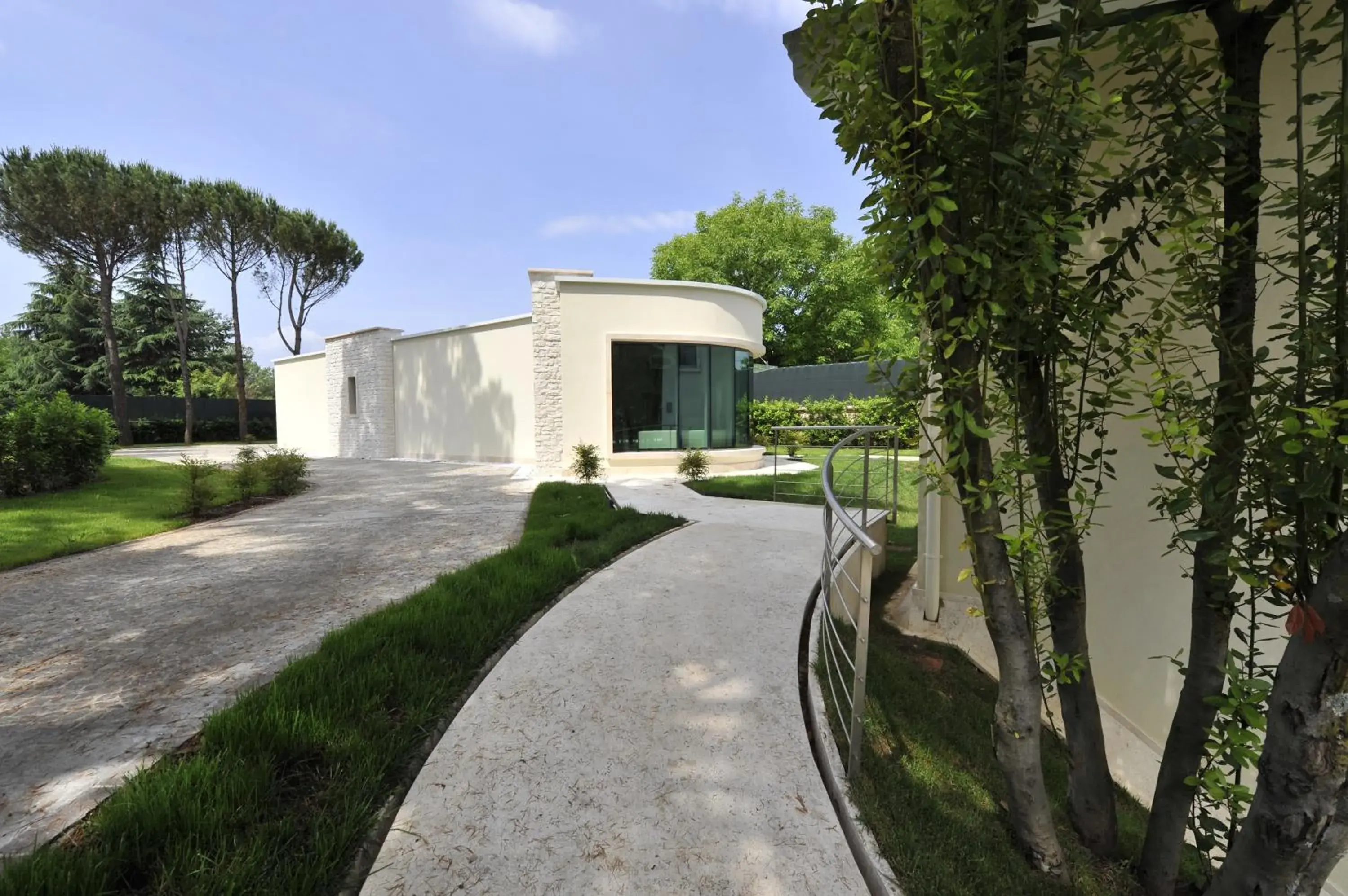 Property building in Suite Testani Property building in Suite Testani