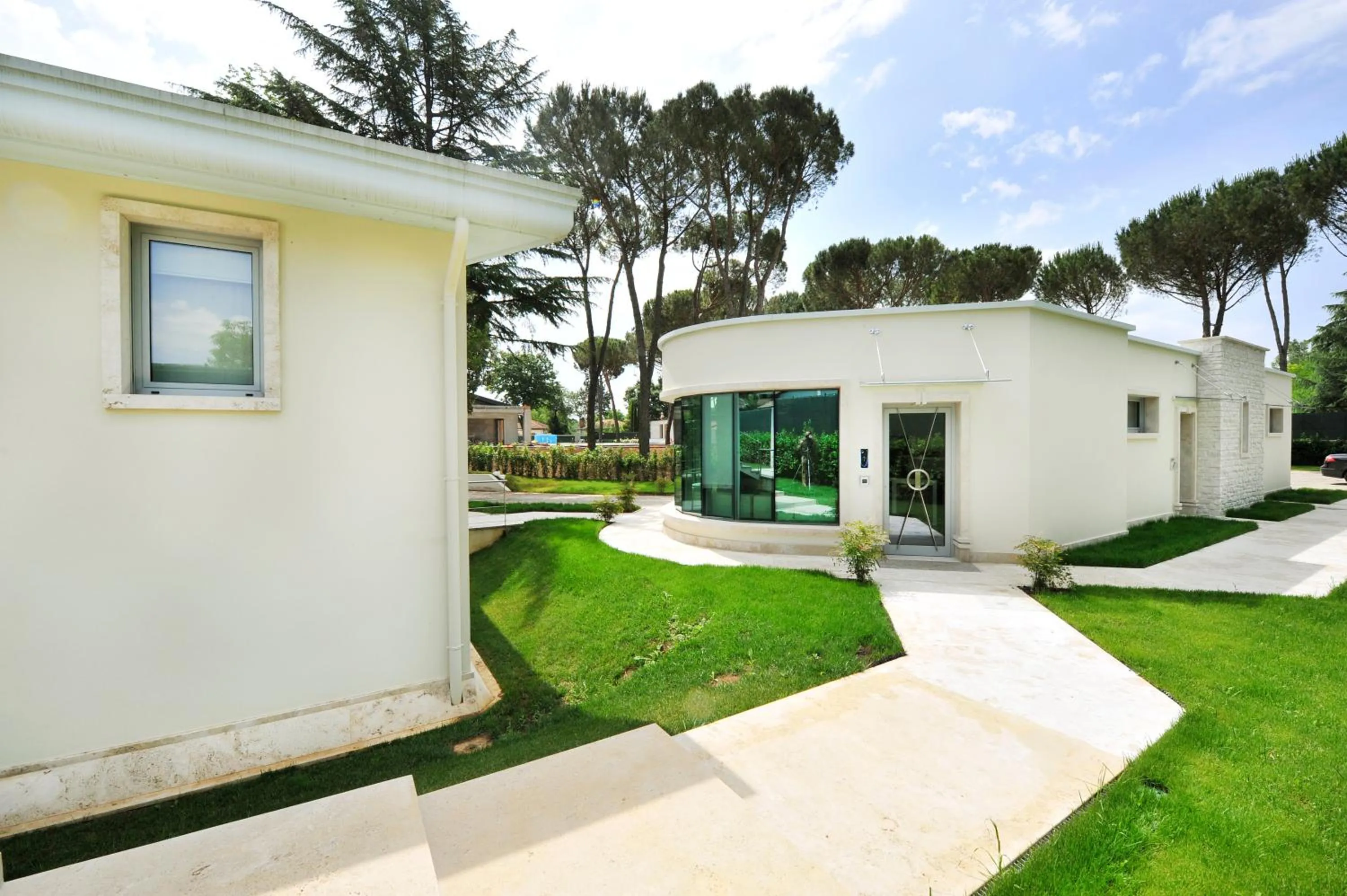 Property building in Suite Testani