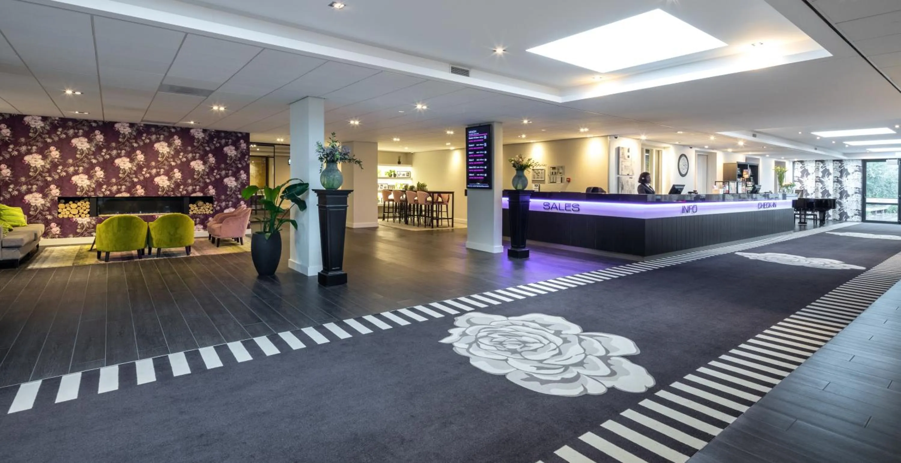 Lobby or reception in Van Der Valk Hotel Rotterdam Nieuwerkerk