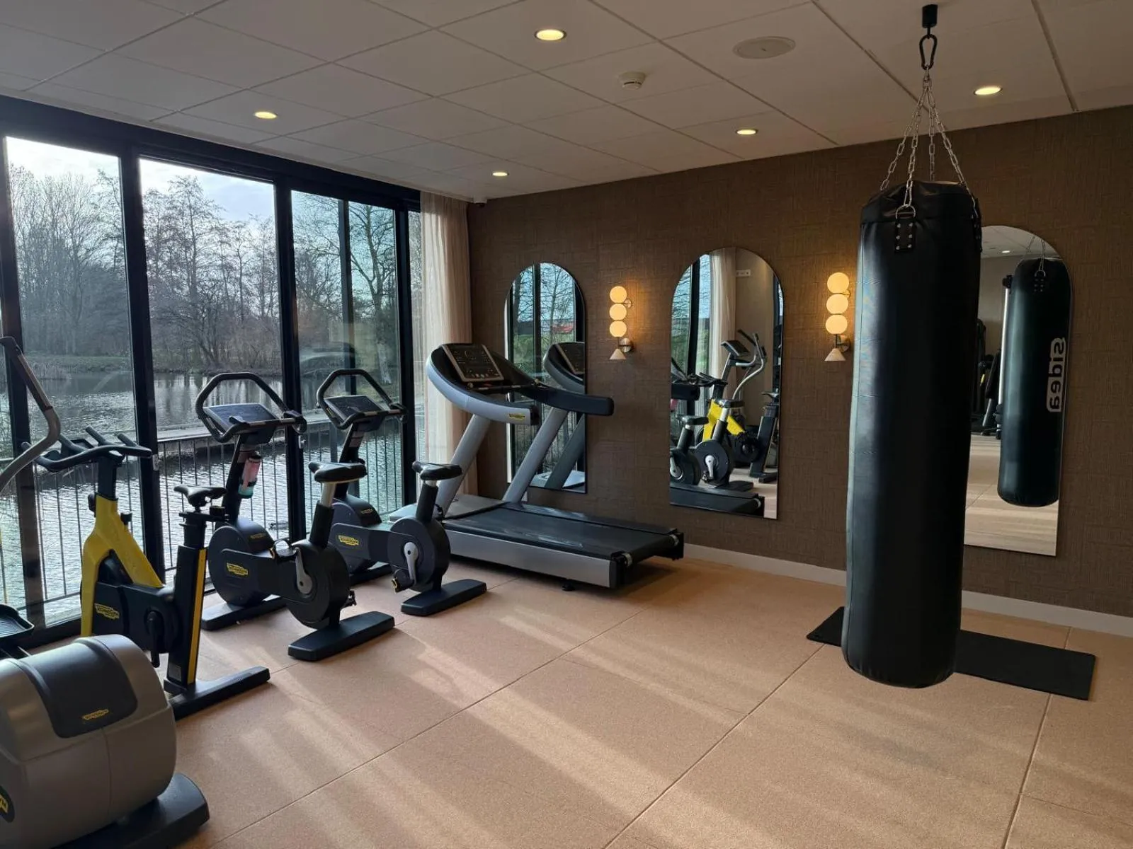 Sports in Van Der Valk Hotel Rotterdam Nieuwerkerk