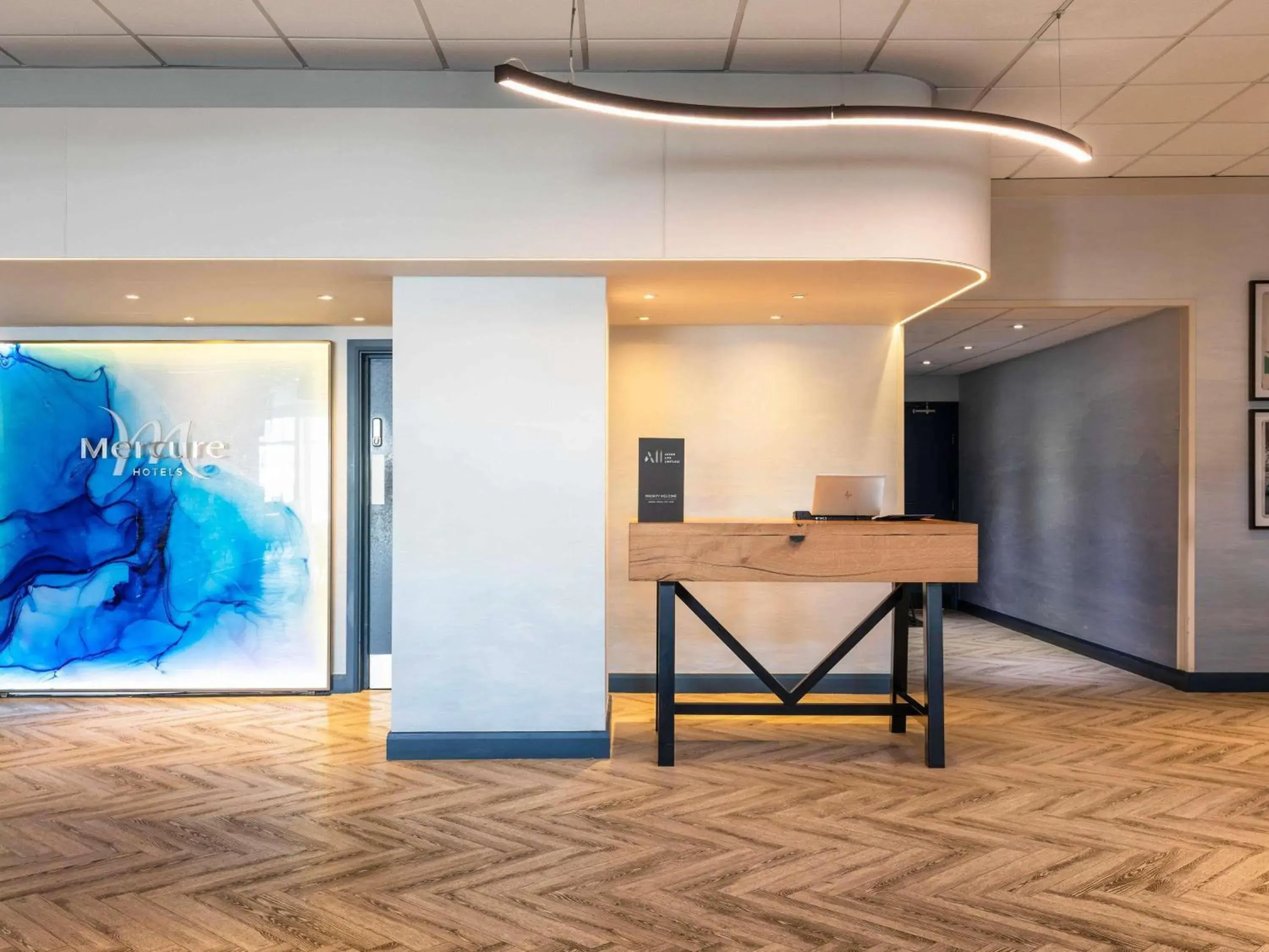 Property building in Mercure Bedford Centre Hotel Property building in Mercure Bedford Centre Hotel