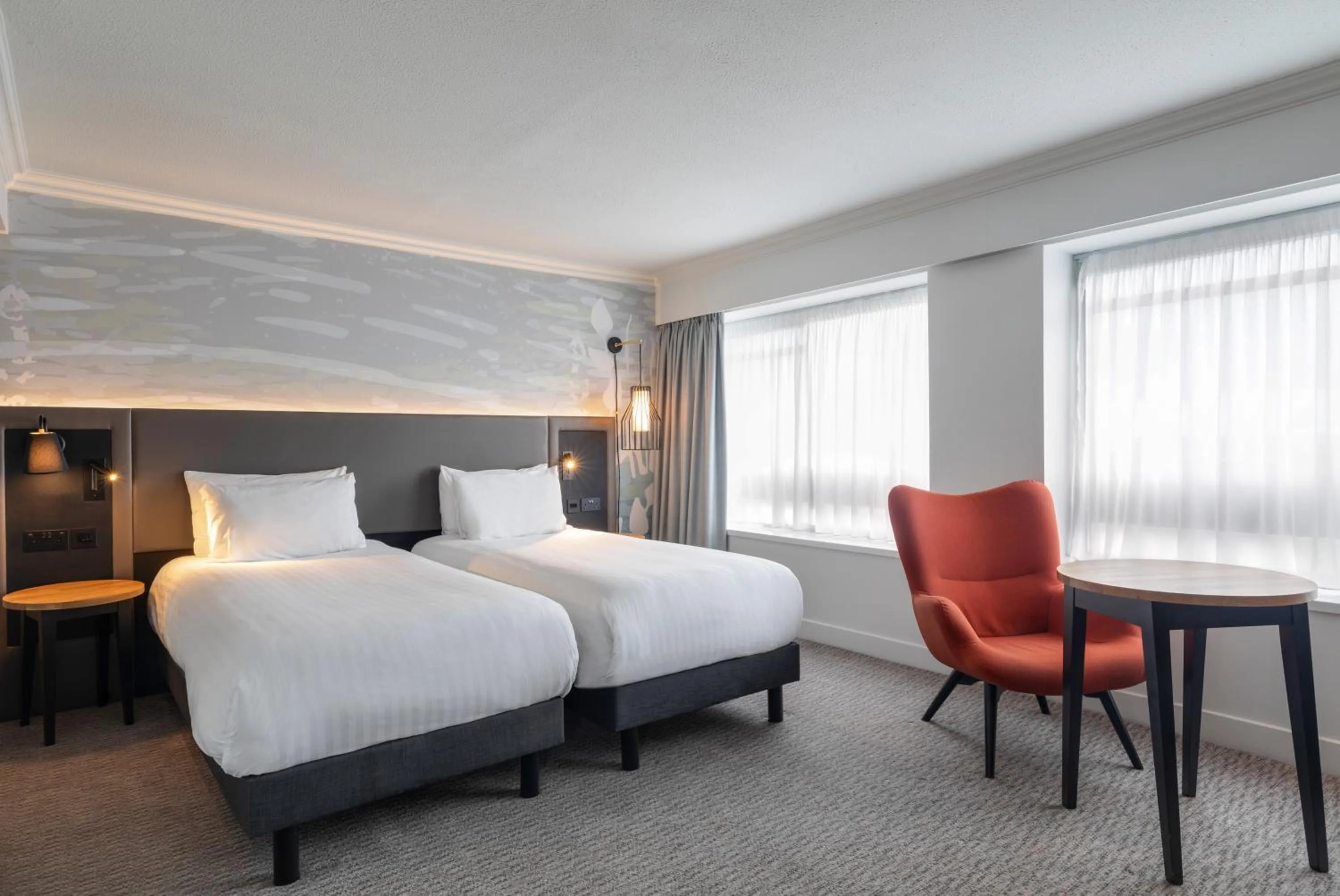 Bed in Mercure Bedford Centre Hotel