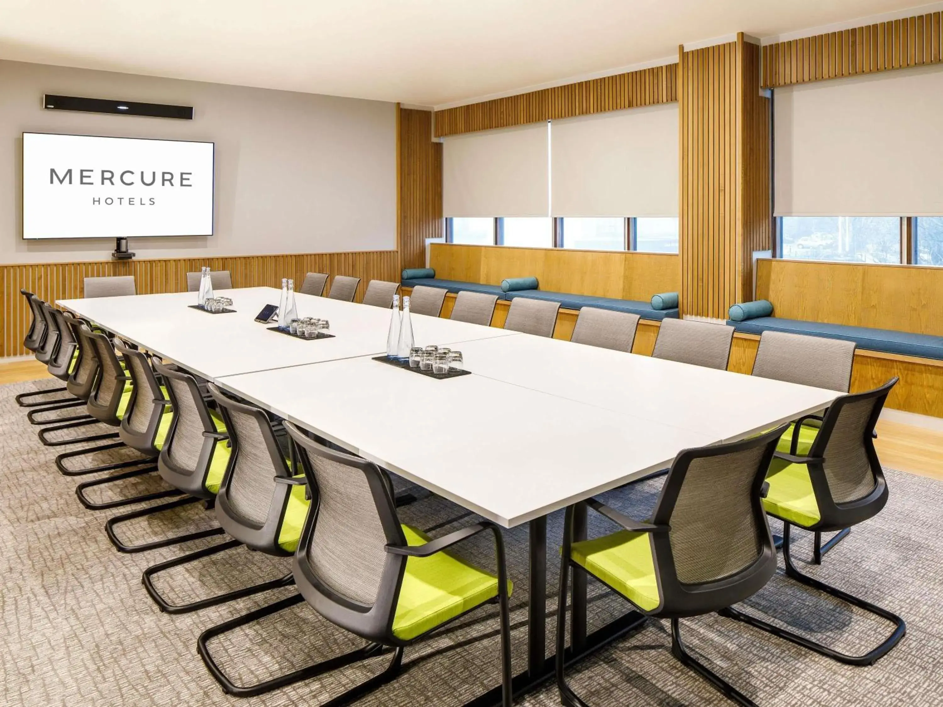 Property building in Mercure Bedford Centre Hotel Property building in Mercure Bedford Centre Hotel