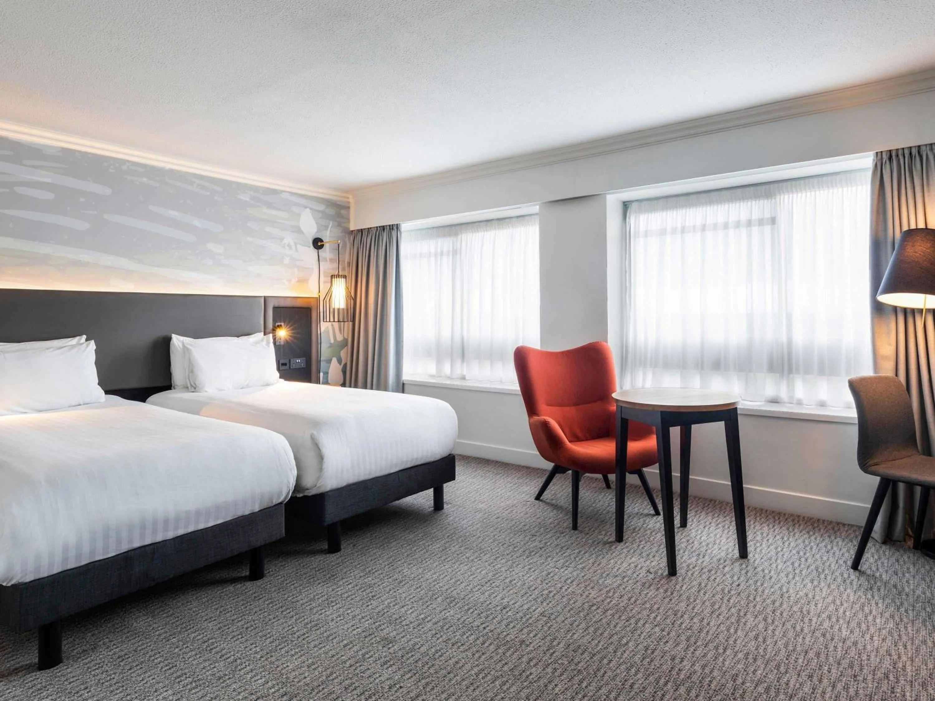 Bedroom, Bed in Mercure Bedford Centre Hotel