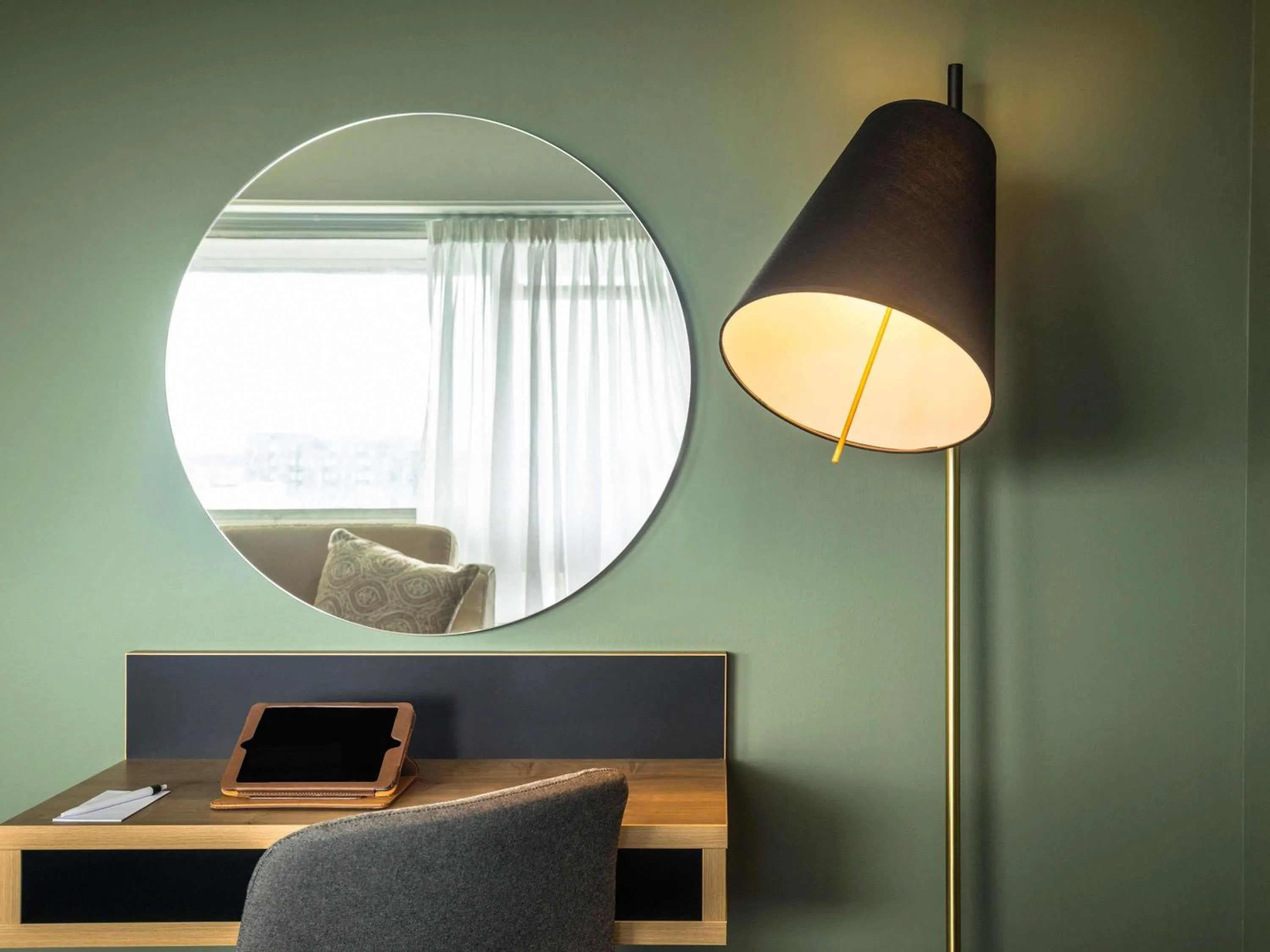 Bedroom in Mercure Bedford Centre Hotel