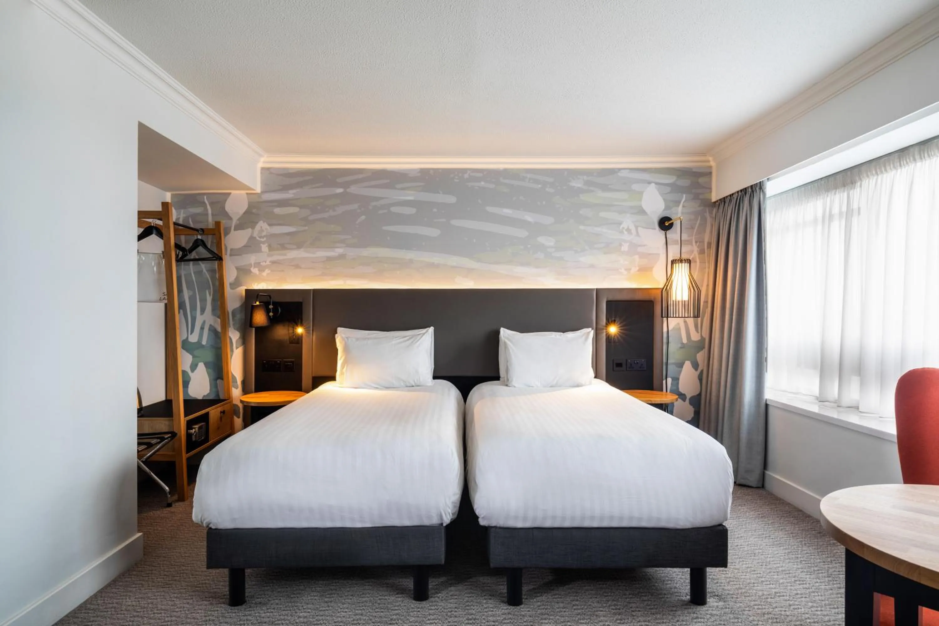 Bed in Mercure Bedford Centre Hotel