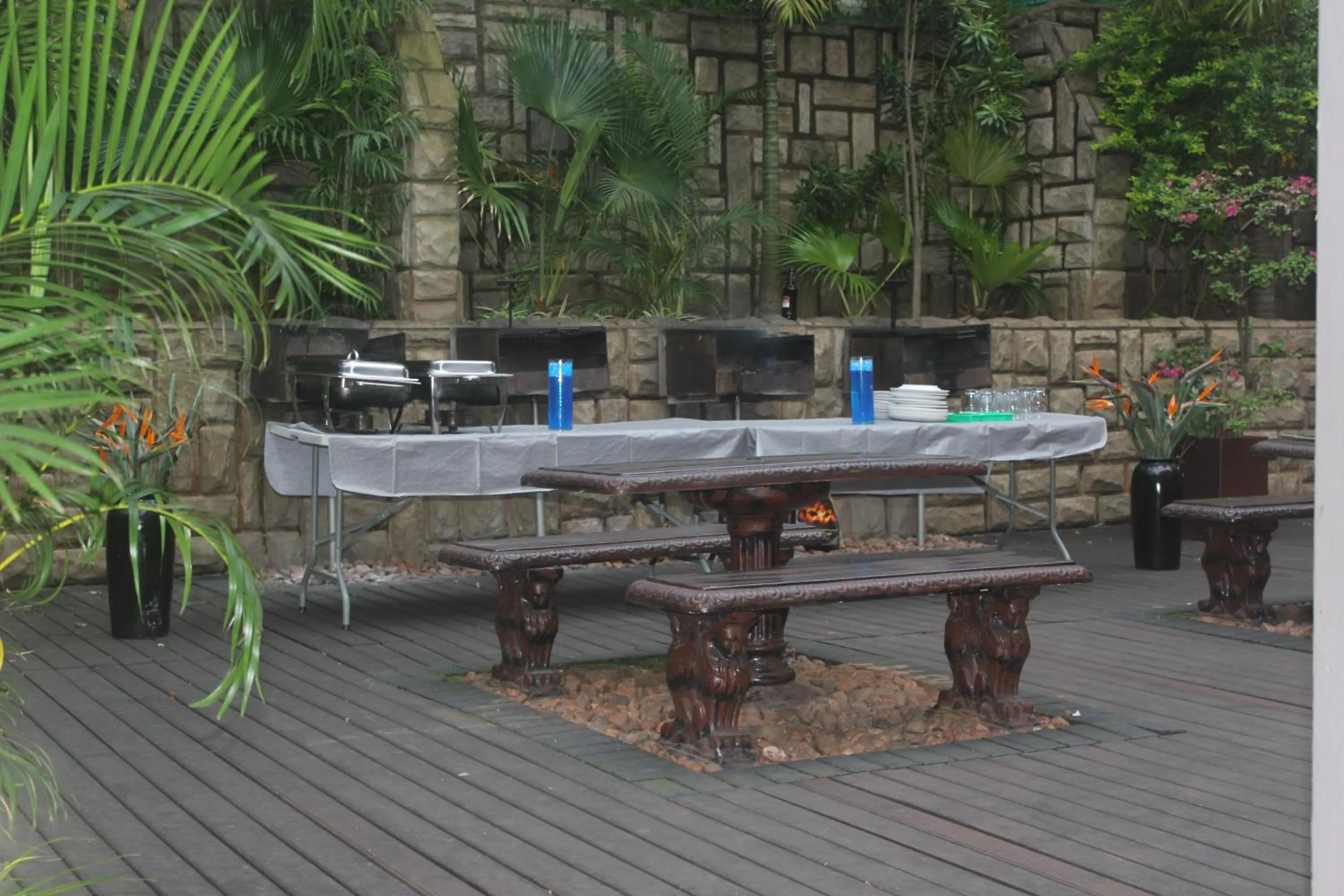BBQ facilities in Shonalanga Lodge