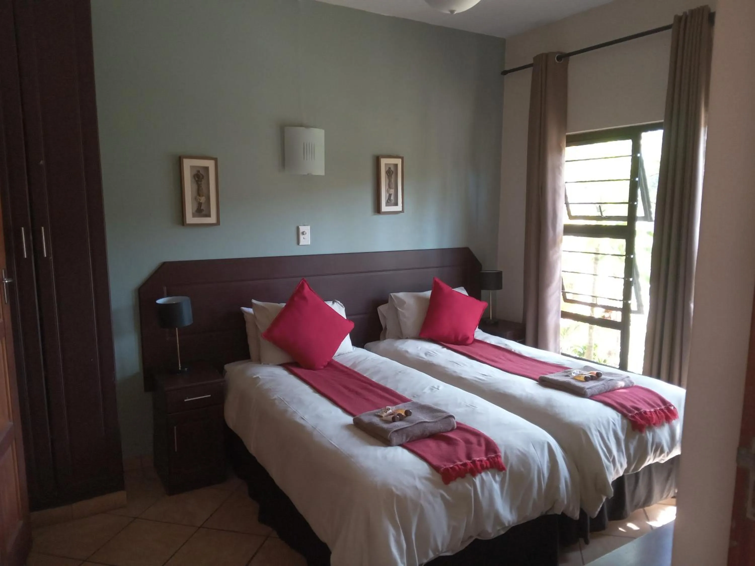 Property building, Bed in Shonalanga Lodge