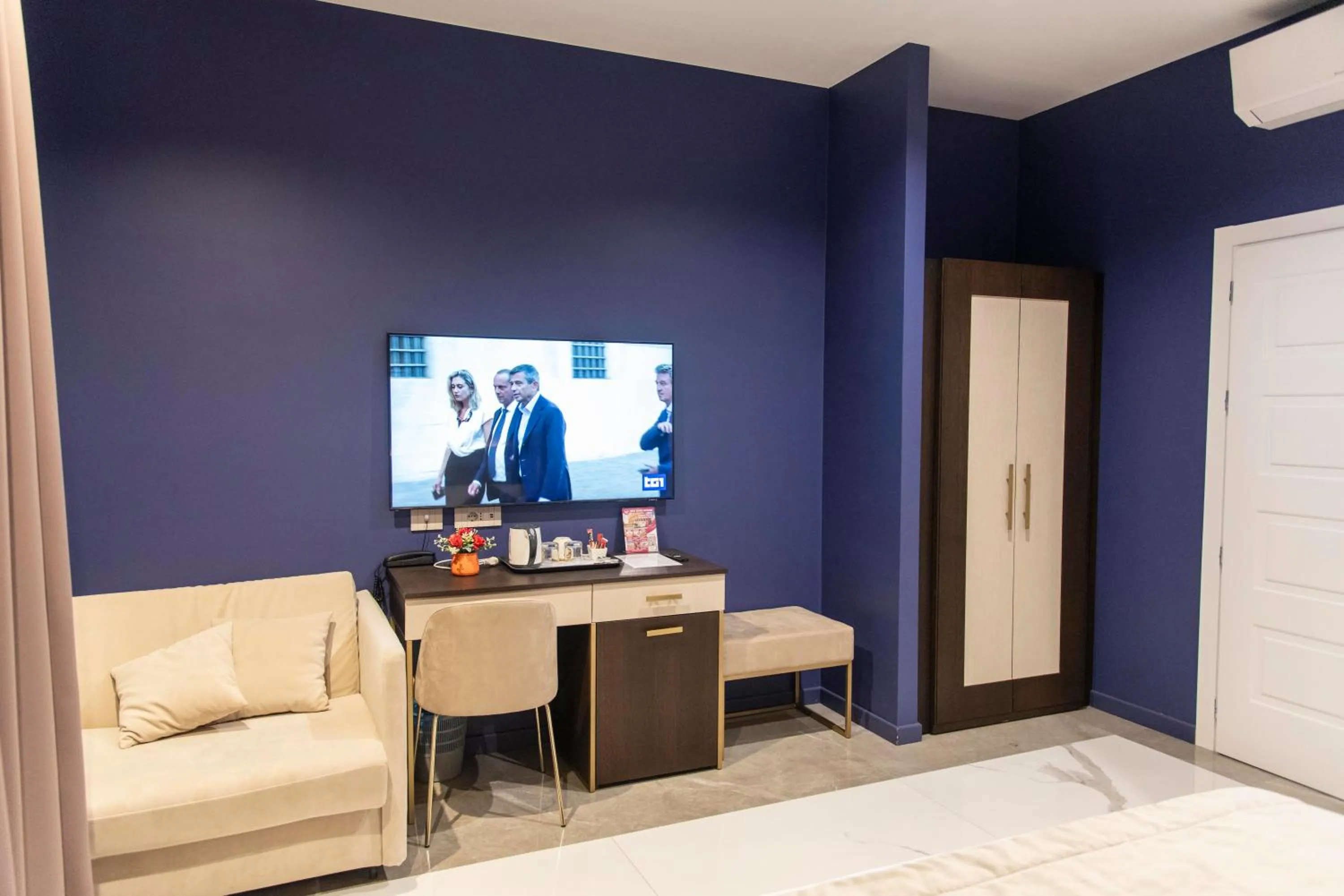 Adelaide Suite Dreams