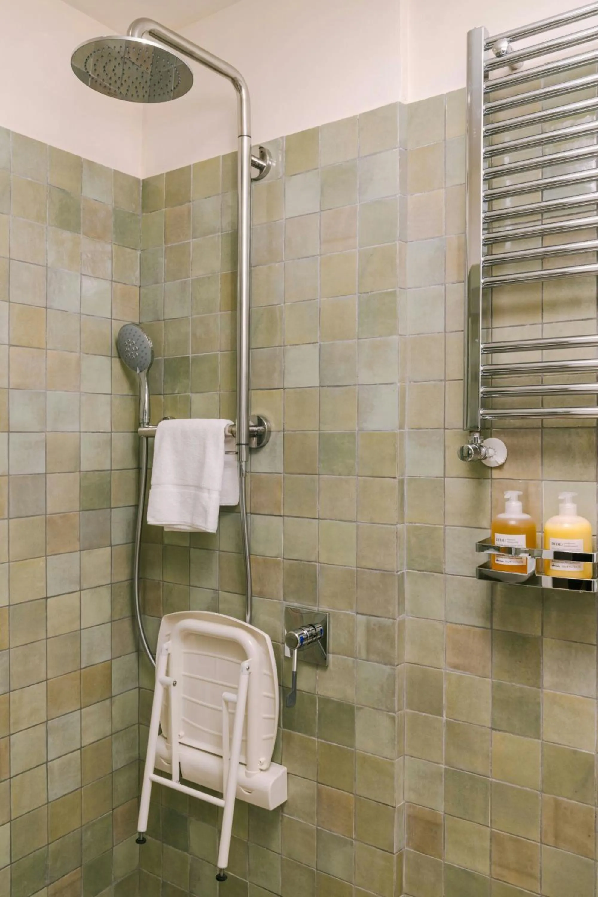 Bathroom in Testaccio Hotel, Sonder Hotel by Marriott Bonvoy