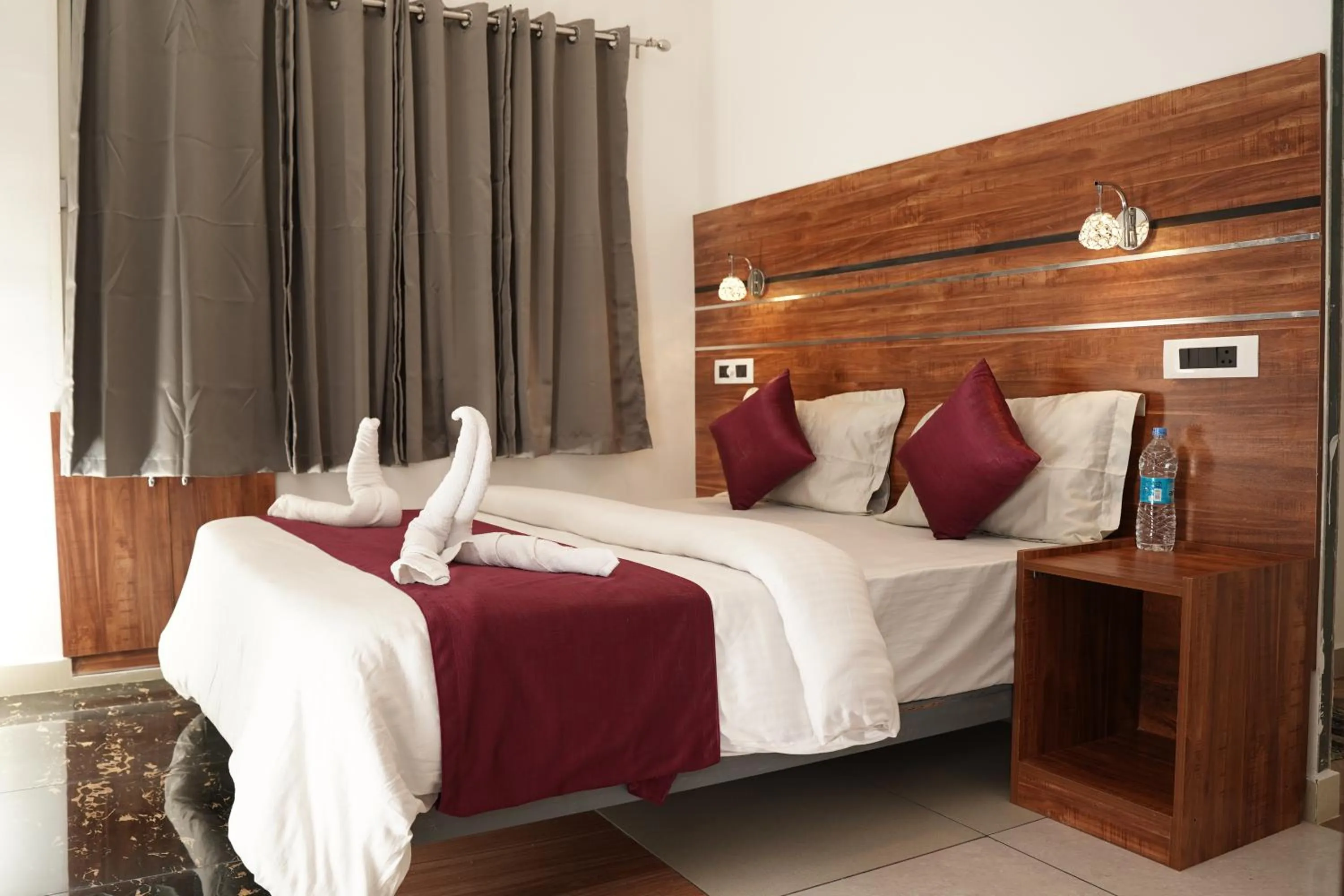 Bed in The wayside cottage Munnar