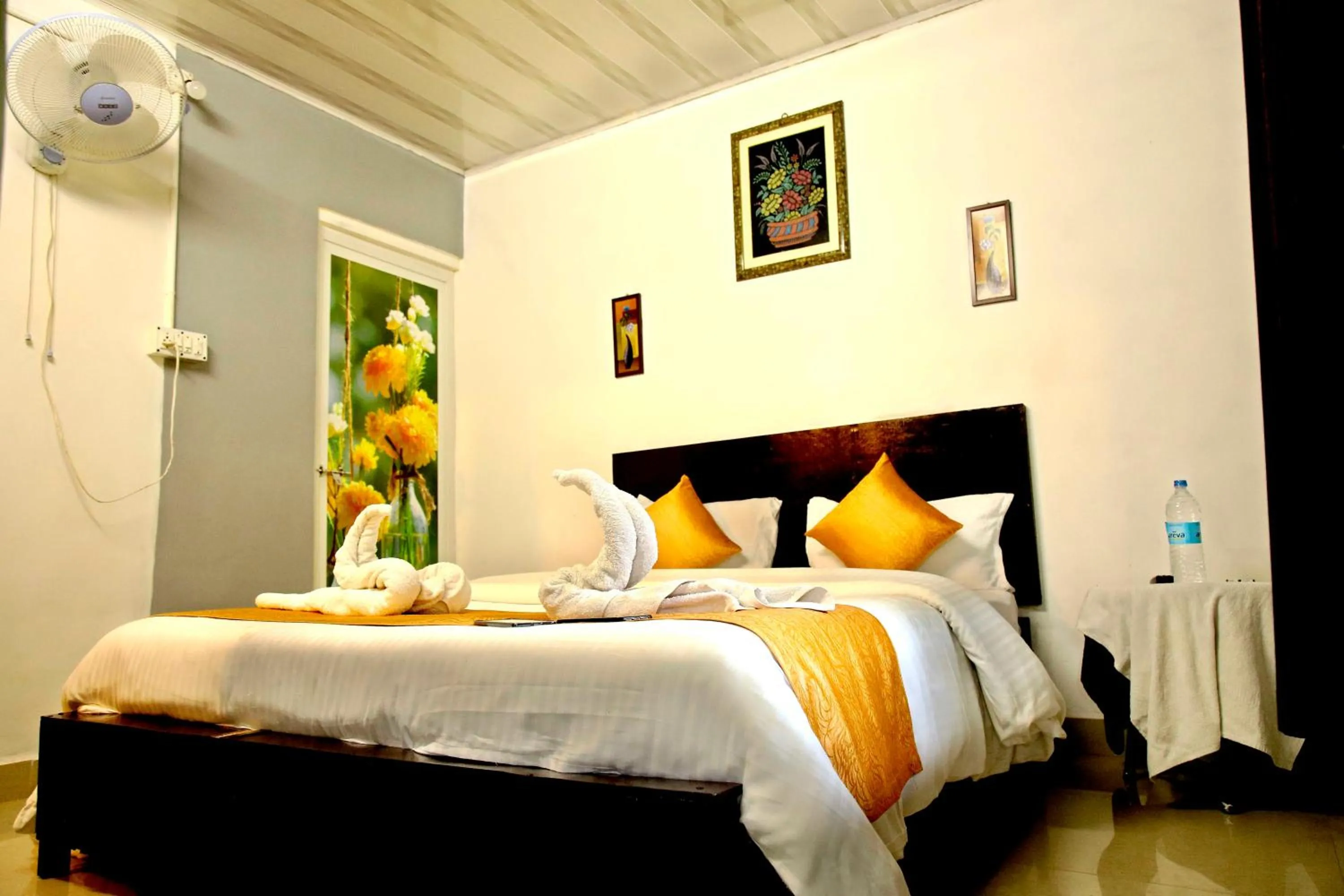 Bed in The wayside cottage Munnar