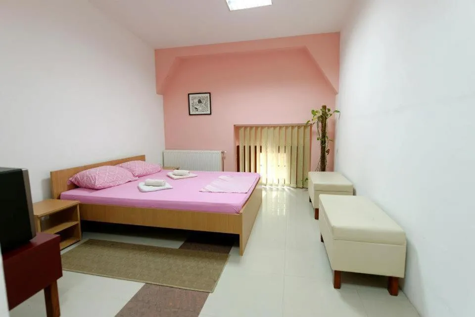Communal lounge/ TV room, Bed in Hostel Paparazzo & Apartmans