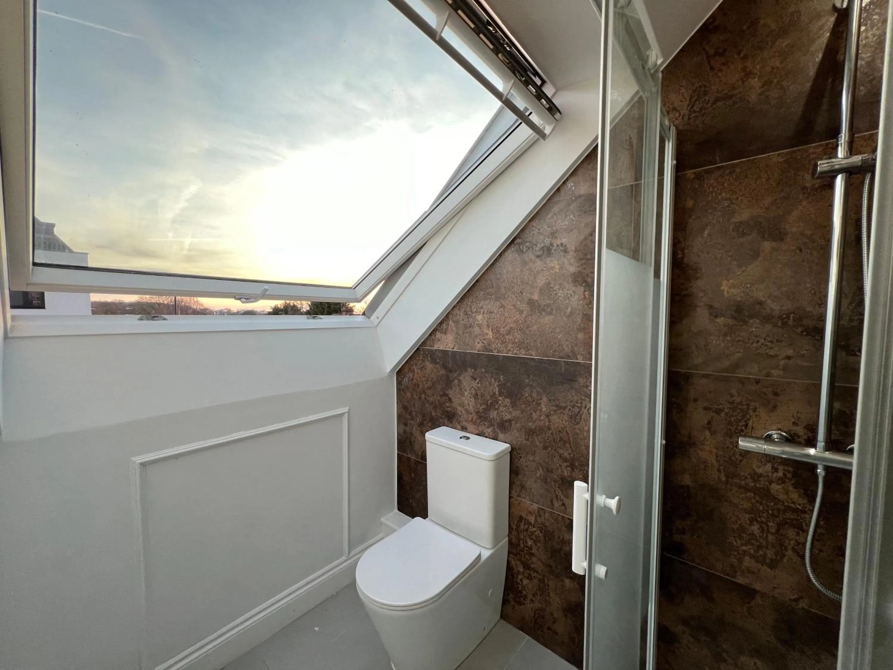 London Studios and Suites