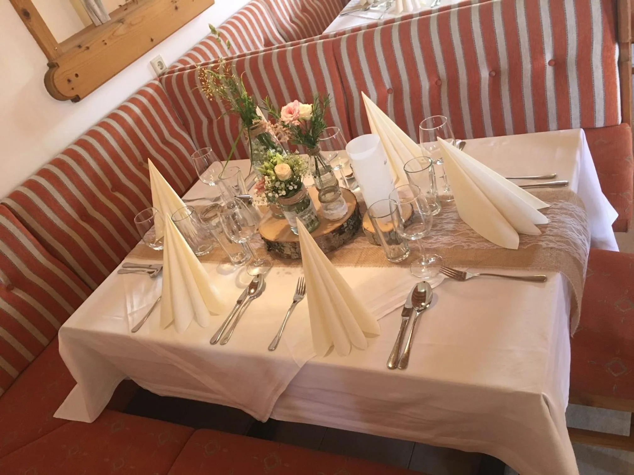 Restaurant/places to eat in Zistelberghof