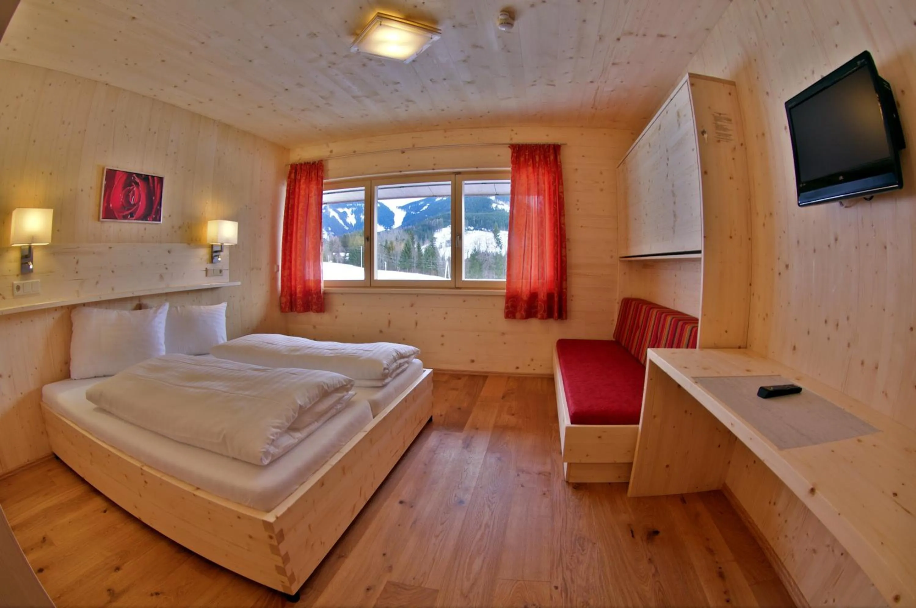 Photo of the whole room, Bed in Zistelberghof
