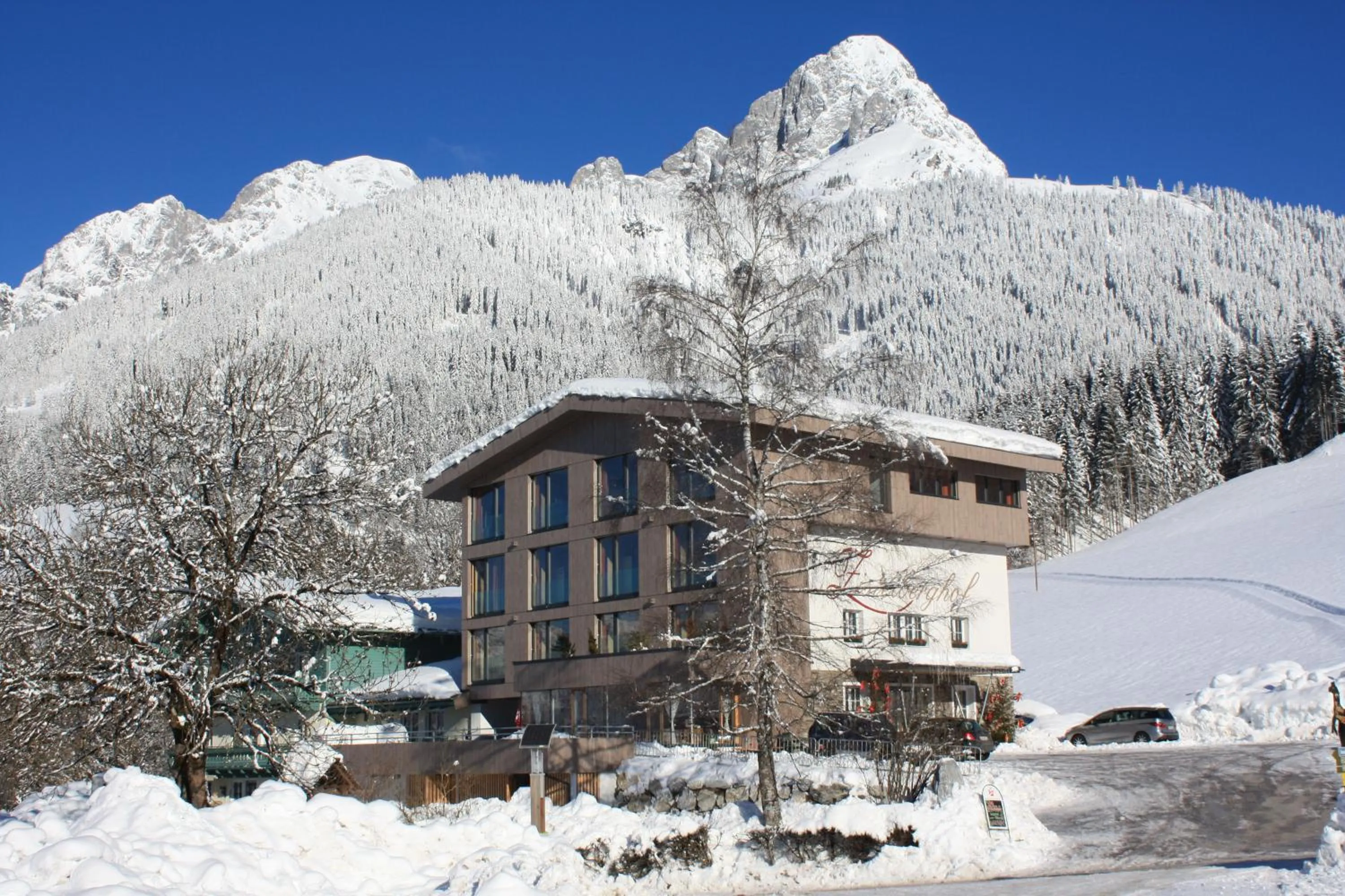 Property building in Zistelberghof