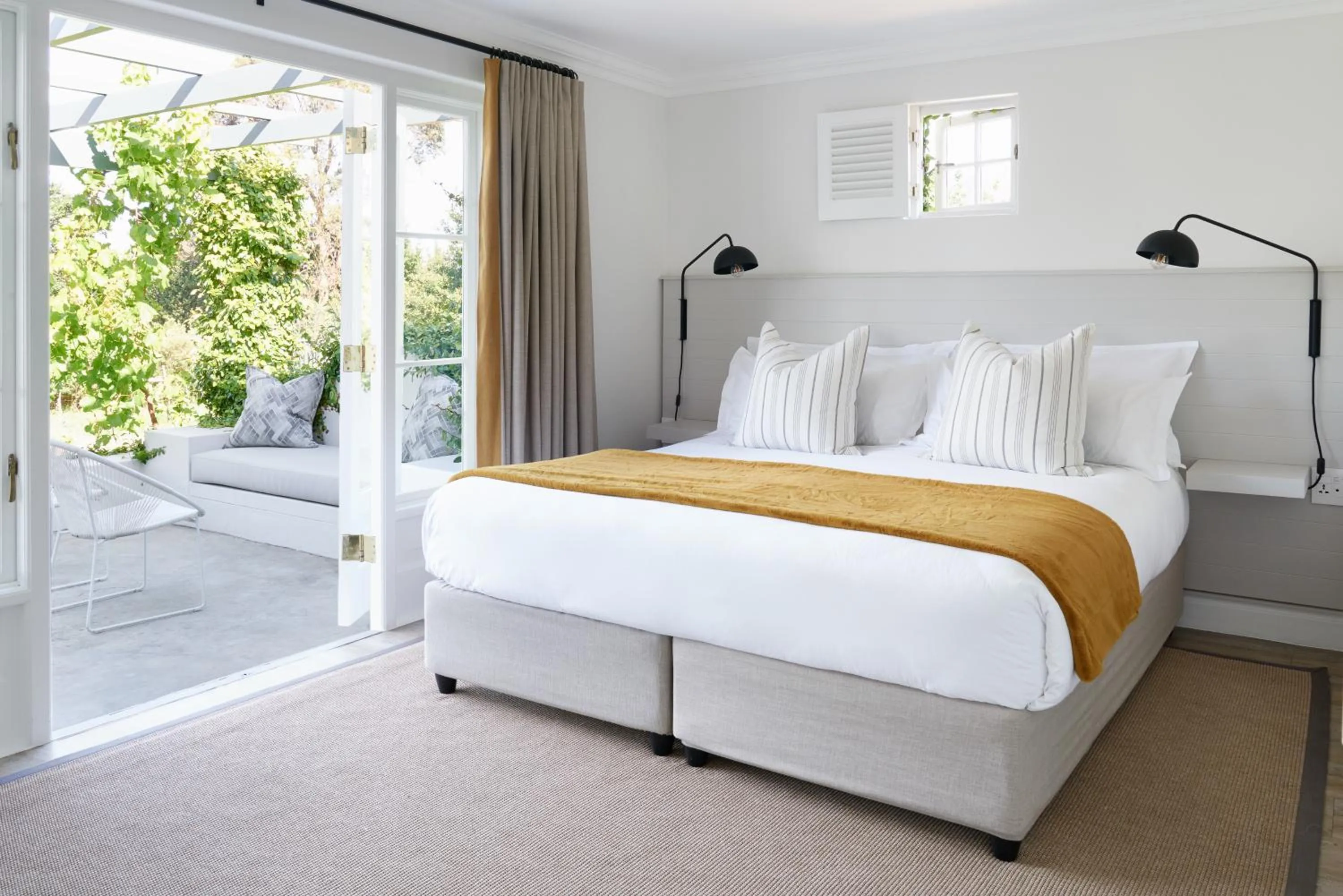 Bed in Boschendal Farm Estate