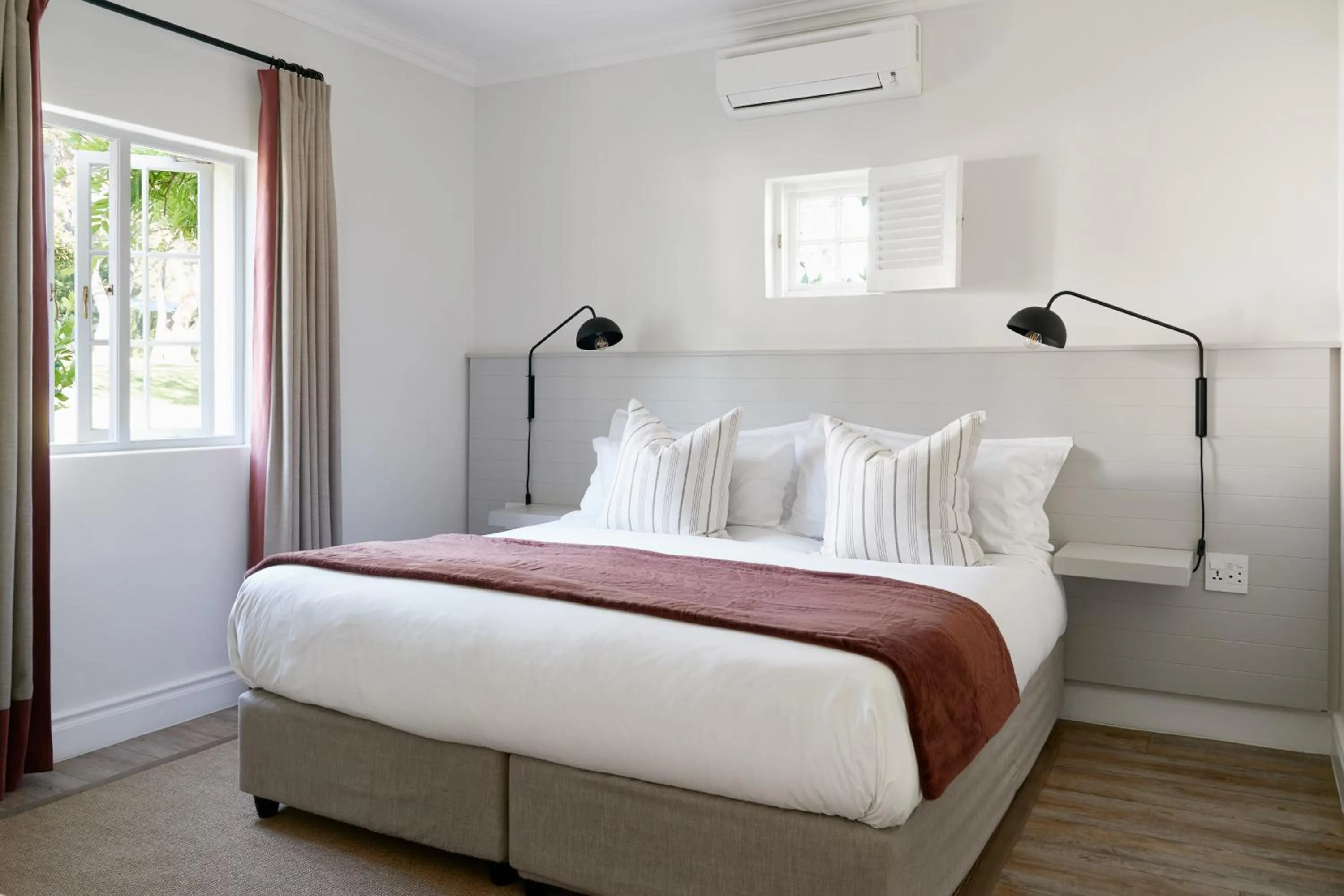 Bed in Boschendal Farm Estate