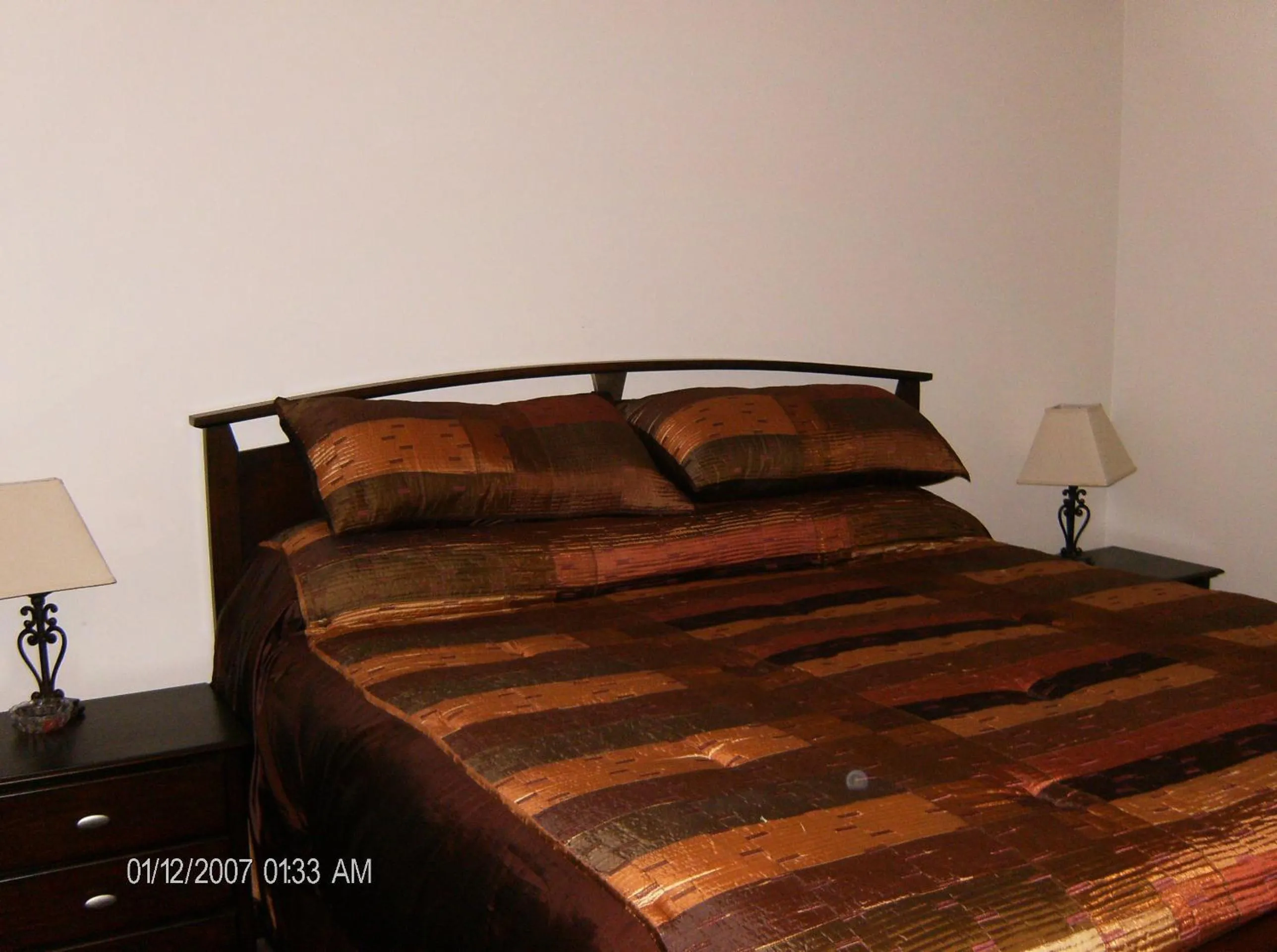 Bed in Glenwood Country Club