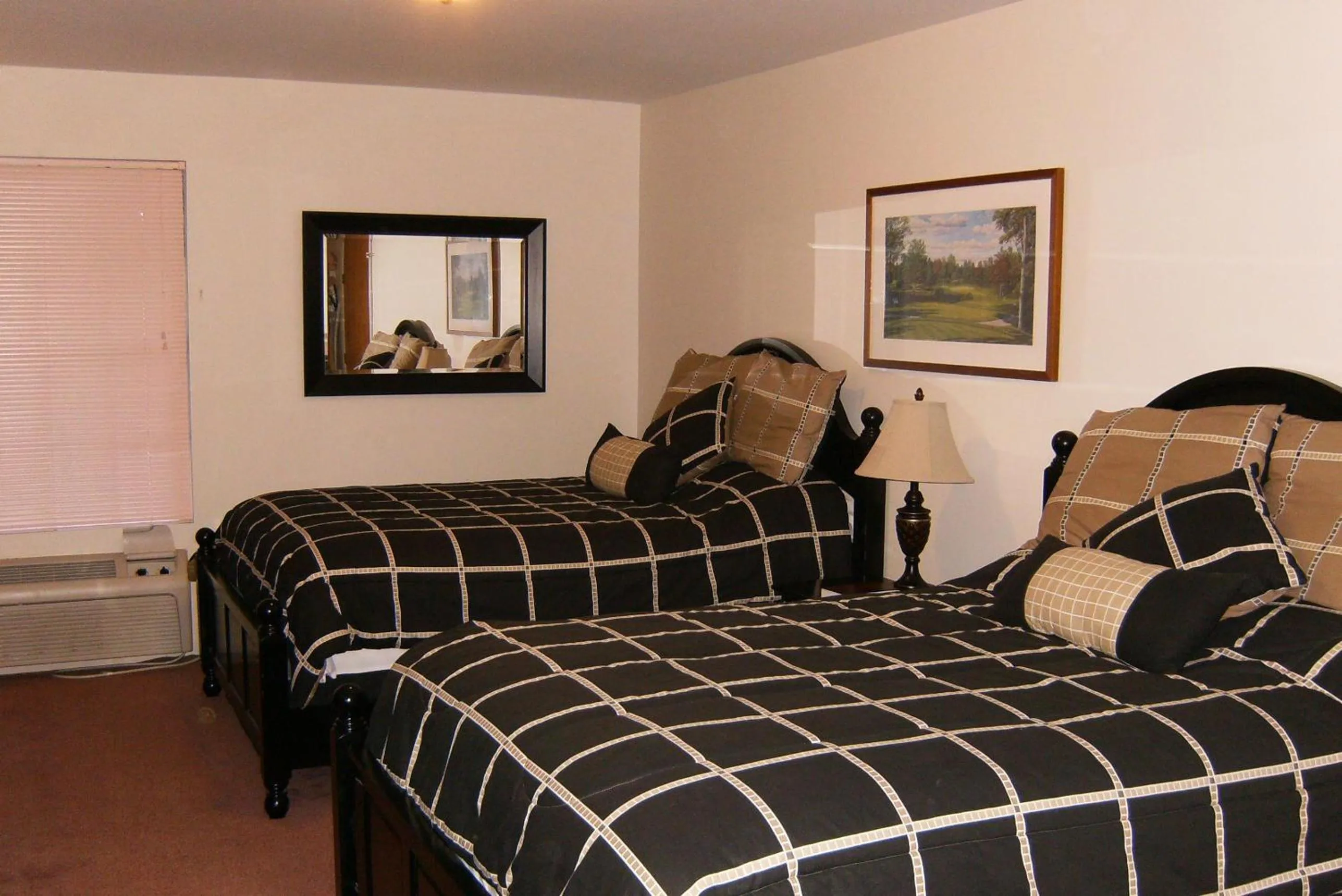 Bed in Glenwood Country Club