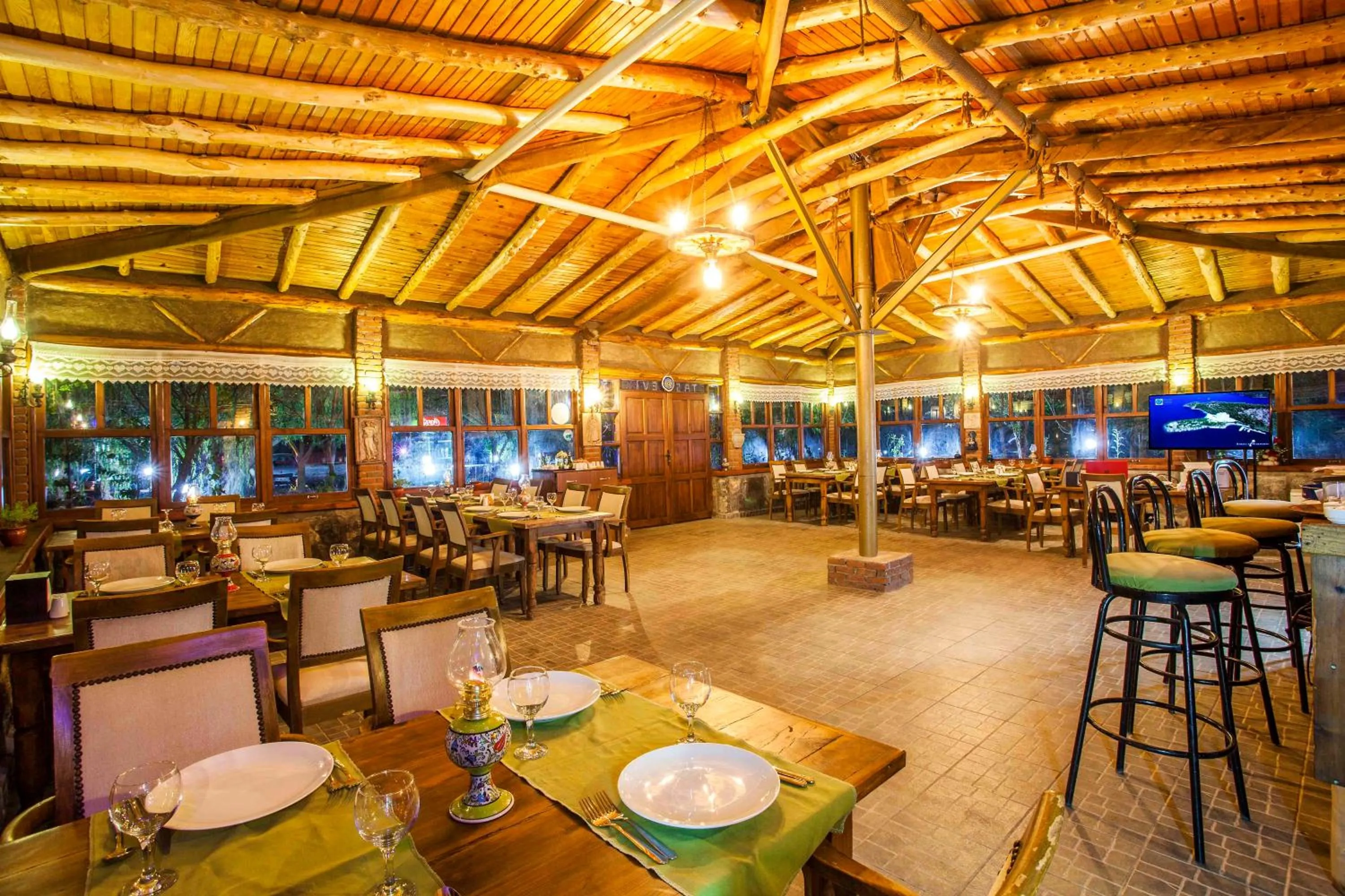 Restaurant/places to eat in Otantik Tas Ev