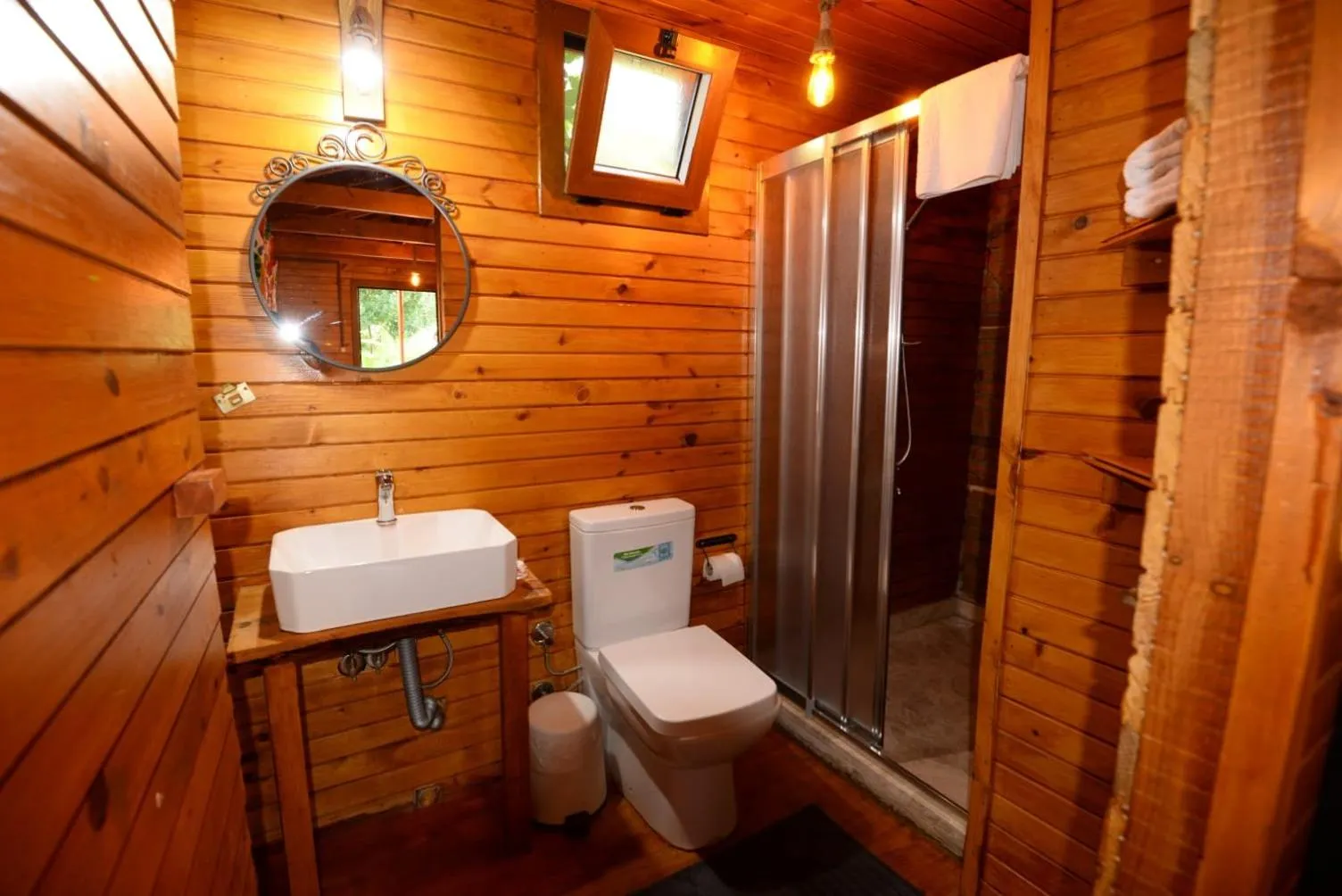 Toilet in Otantik Tas Ev