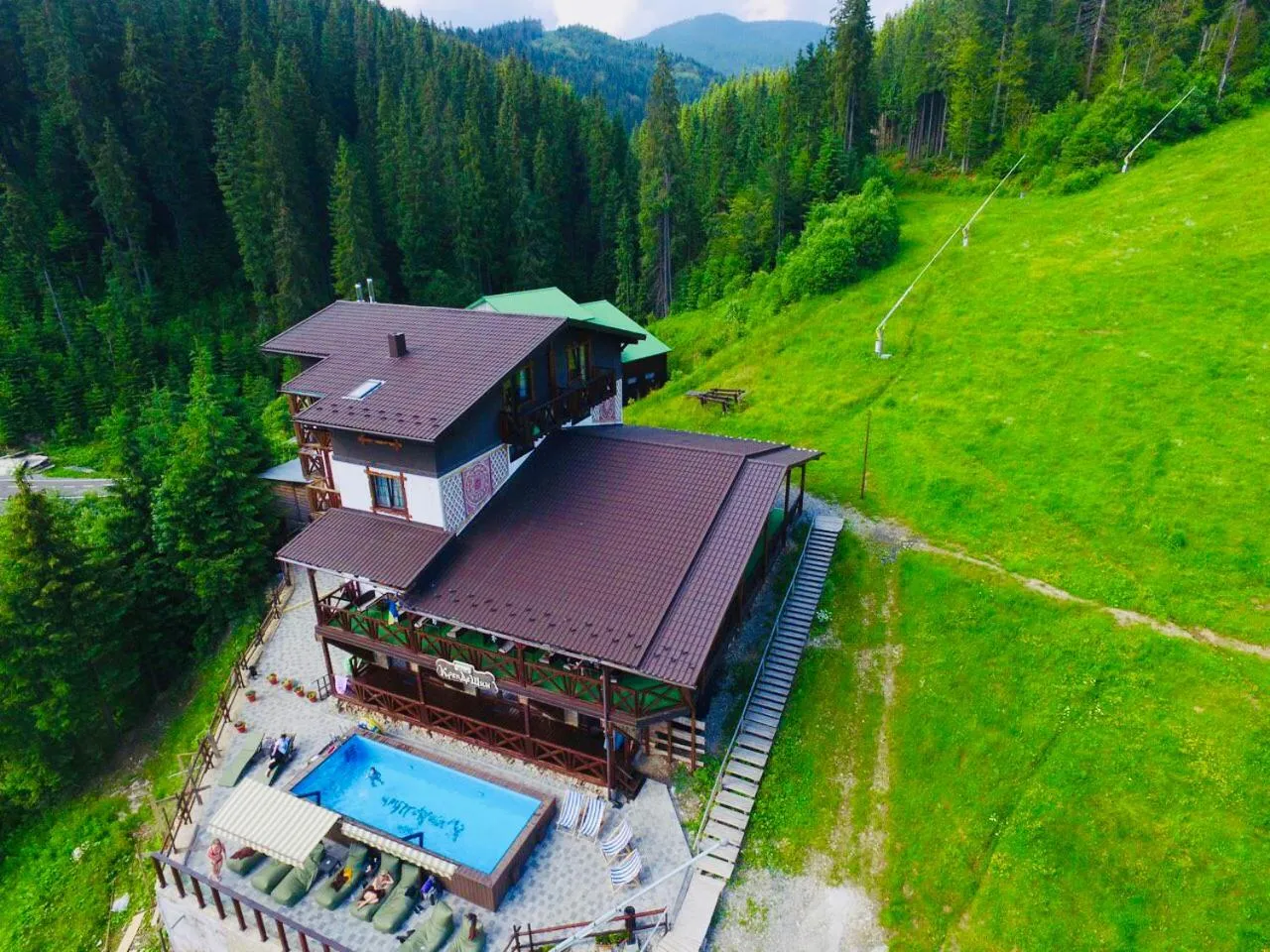 Pool view in Chalet CrepDeChine Hotel
