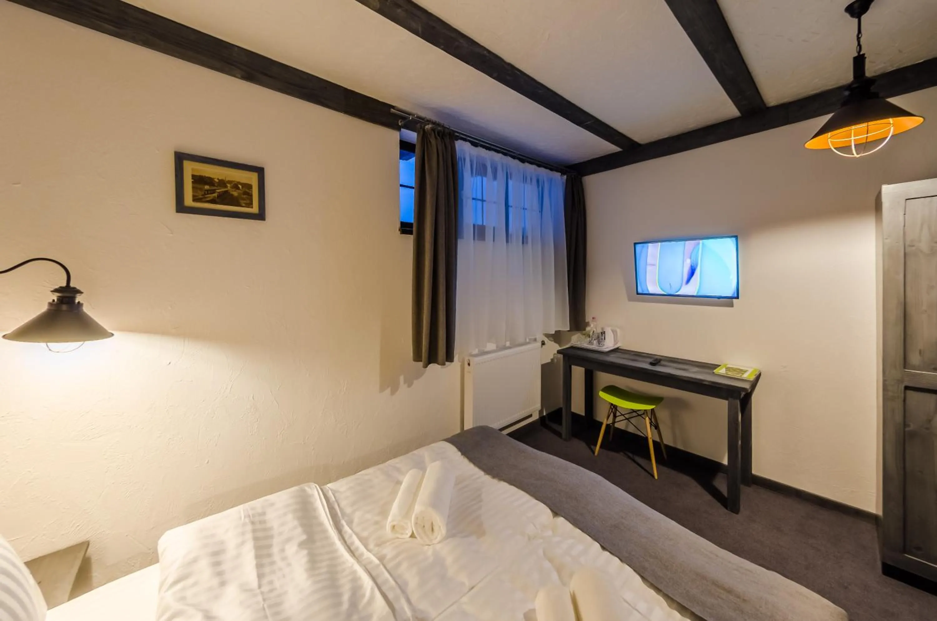 Photo of the whole room, Bed in Chalet CrepDeChine Hotel