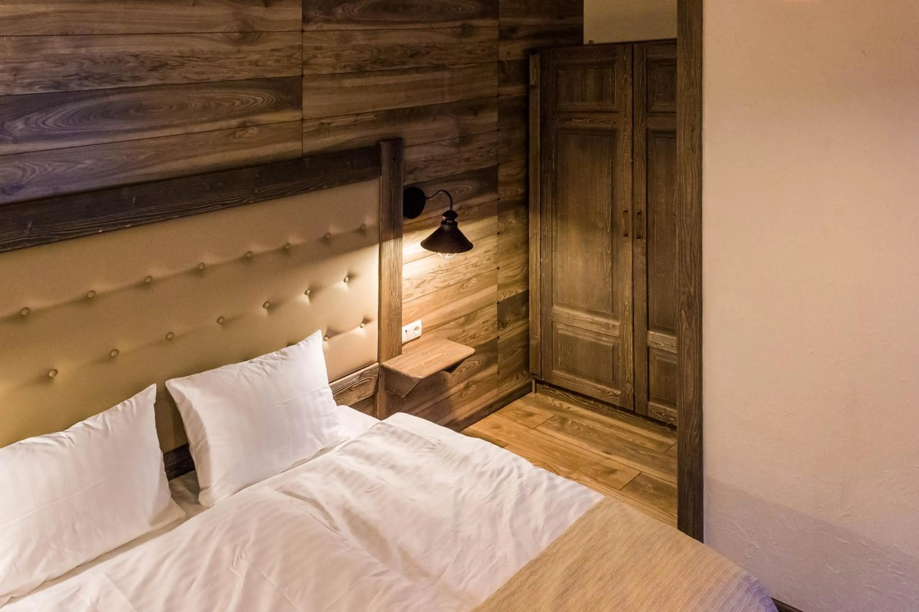 Photo of the whole room, Bed in Chalet CrepDeChine Hotel