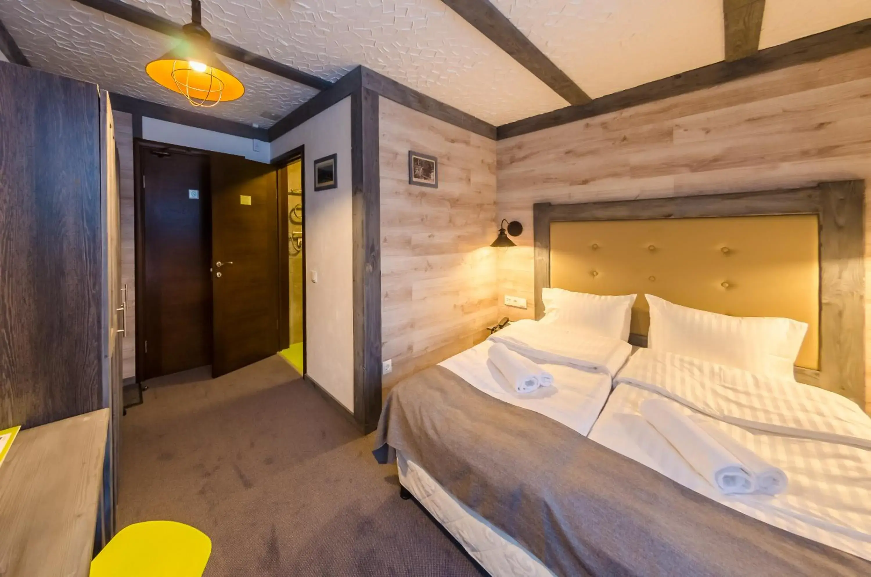 Standard Double Room with Mountain View in Chalet CrepDeChine Hotel Standard Double Room with Mountain View in Chalet CrepDeChine Hotel