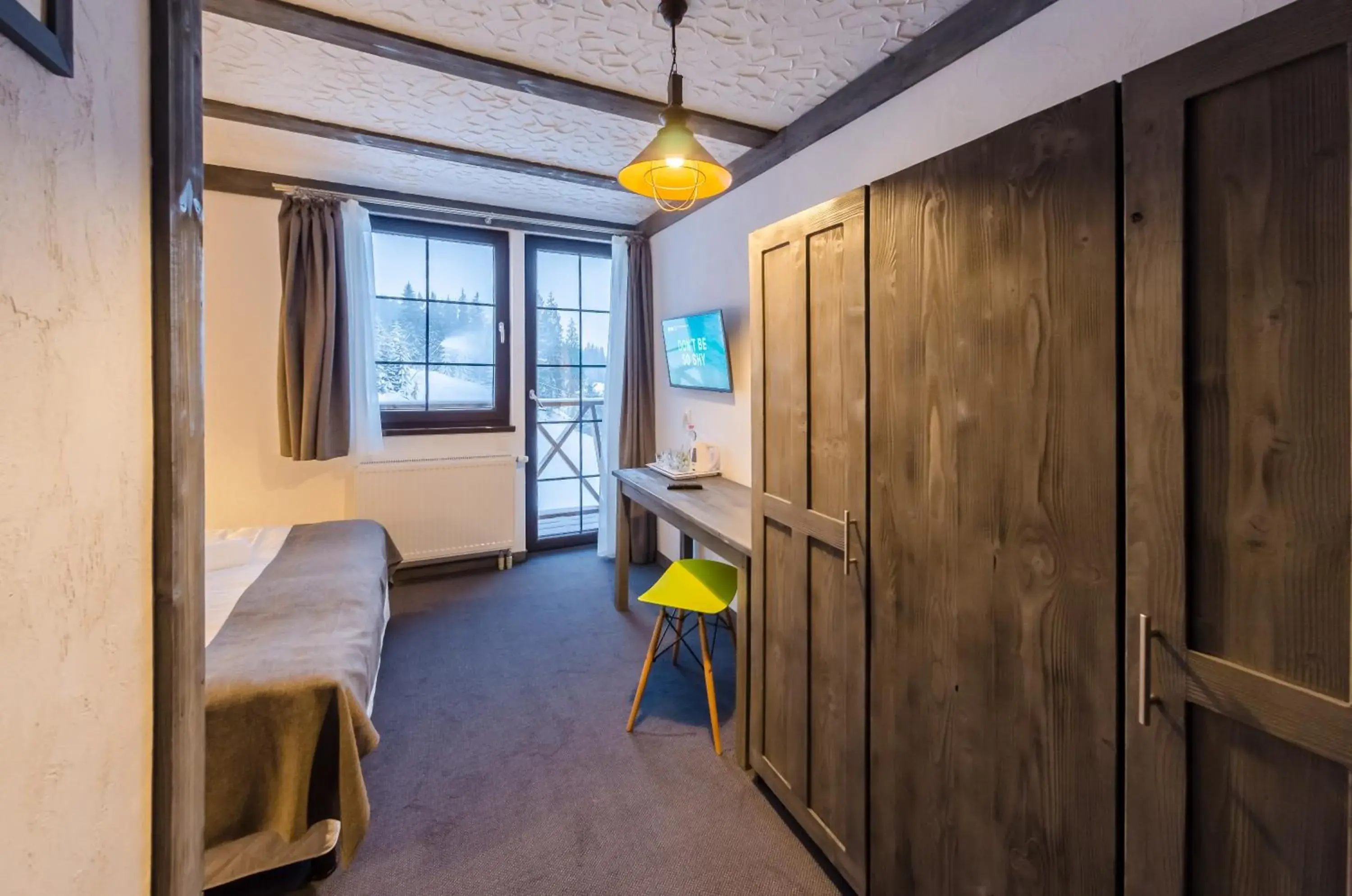 Double Room with Balcony in Chalet CrepDeChine Hotel Double Room with Balcony in Chalet CrepDeChine Hotel