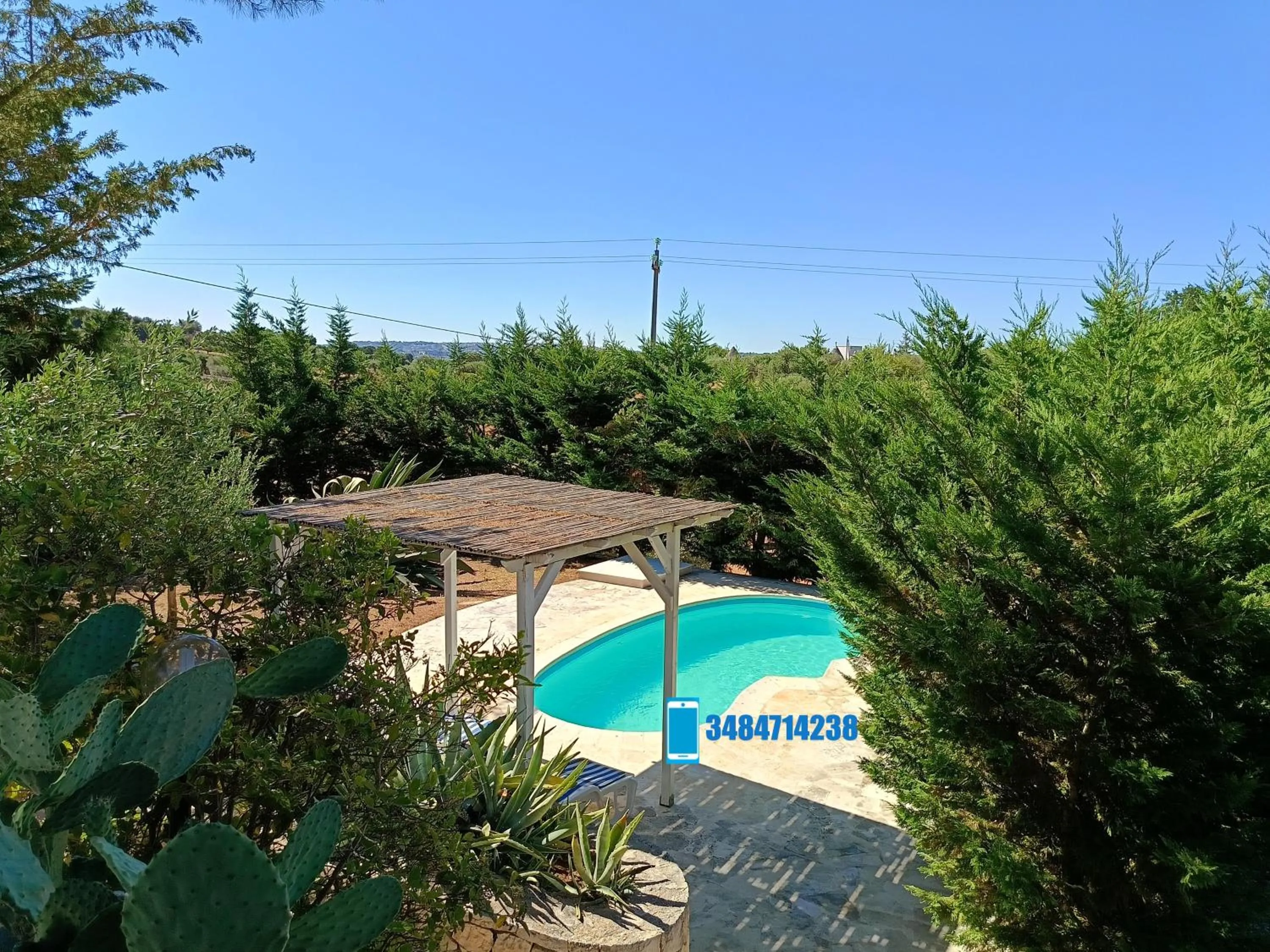 Swimming pool in Villa Trullo Panorama
