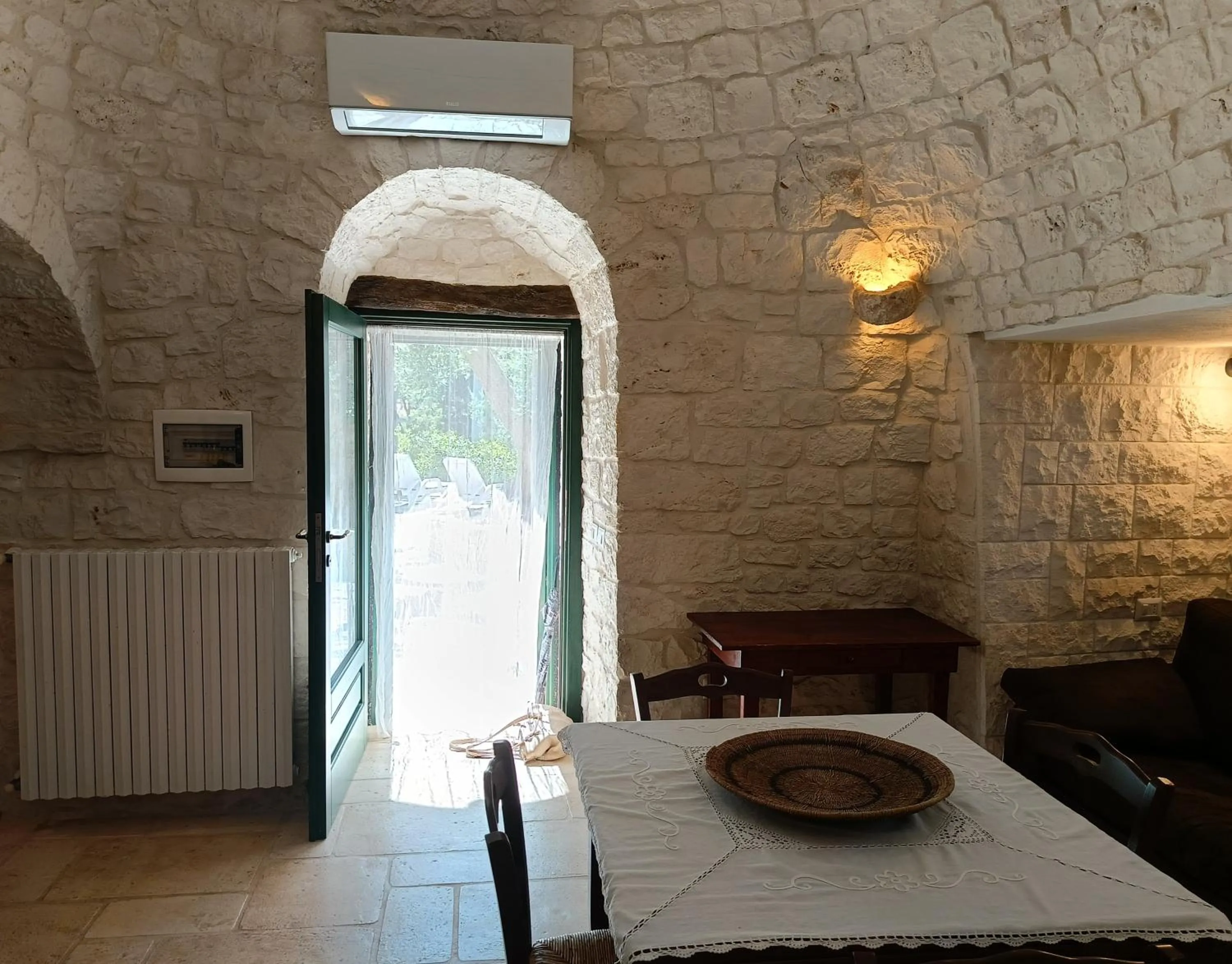 Dining area in Villa Trullo Panorama