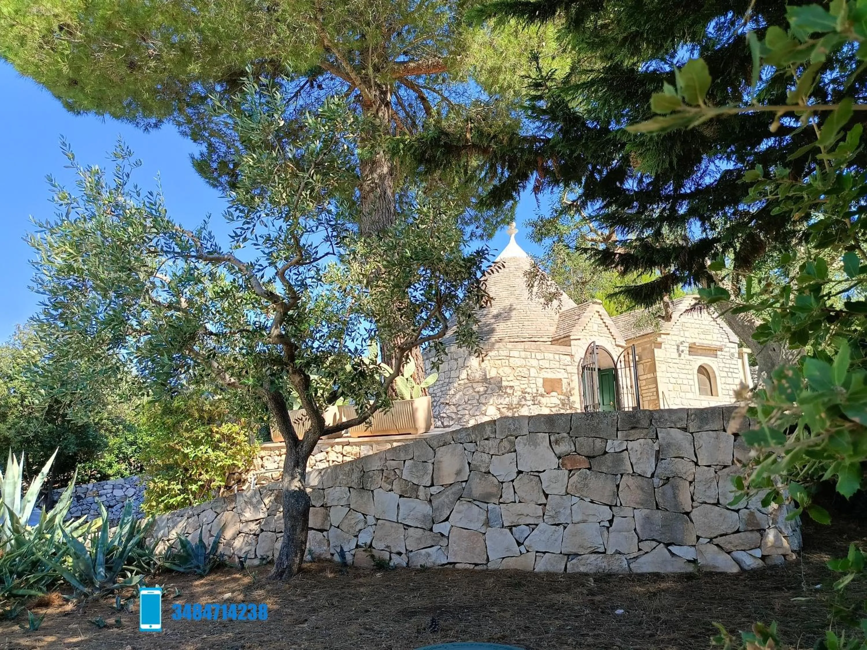 Property building in Villa Trullo Panorama