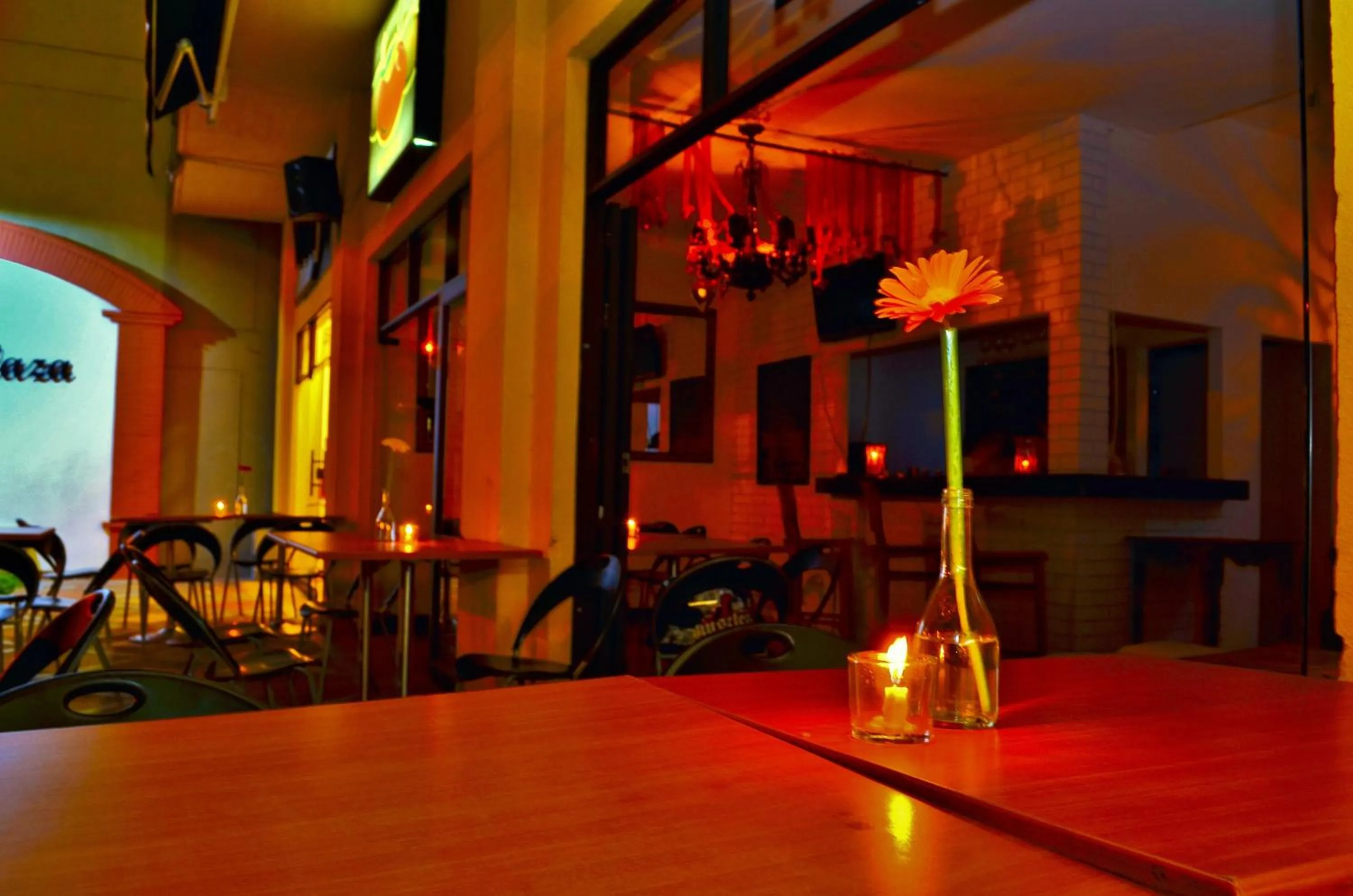 Restaurant/places to eat in Hotel Pinares Plaza