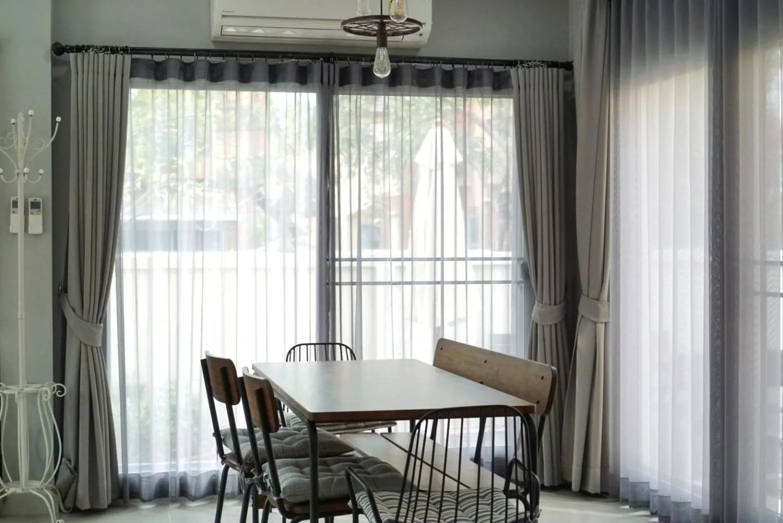 Dining area in Castello Di Mare