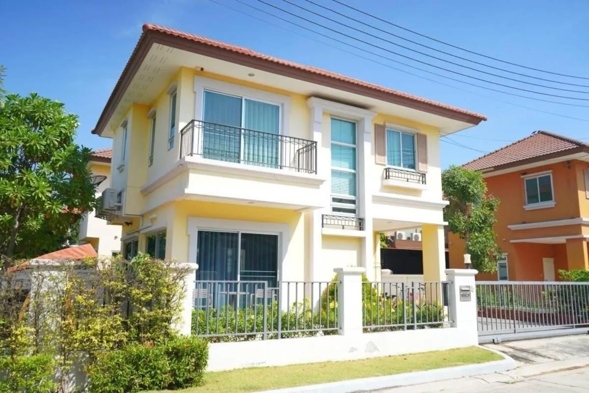 Property building in Castello Di Mare