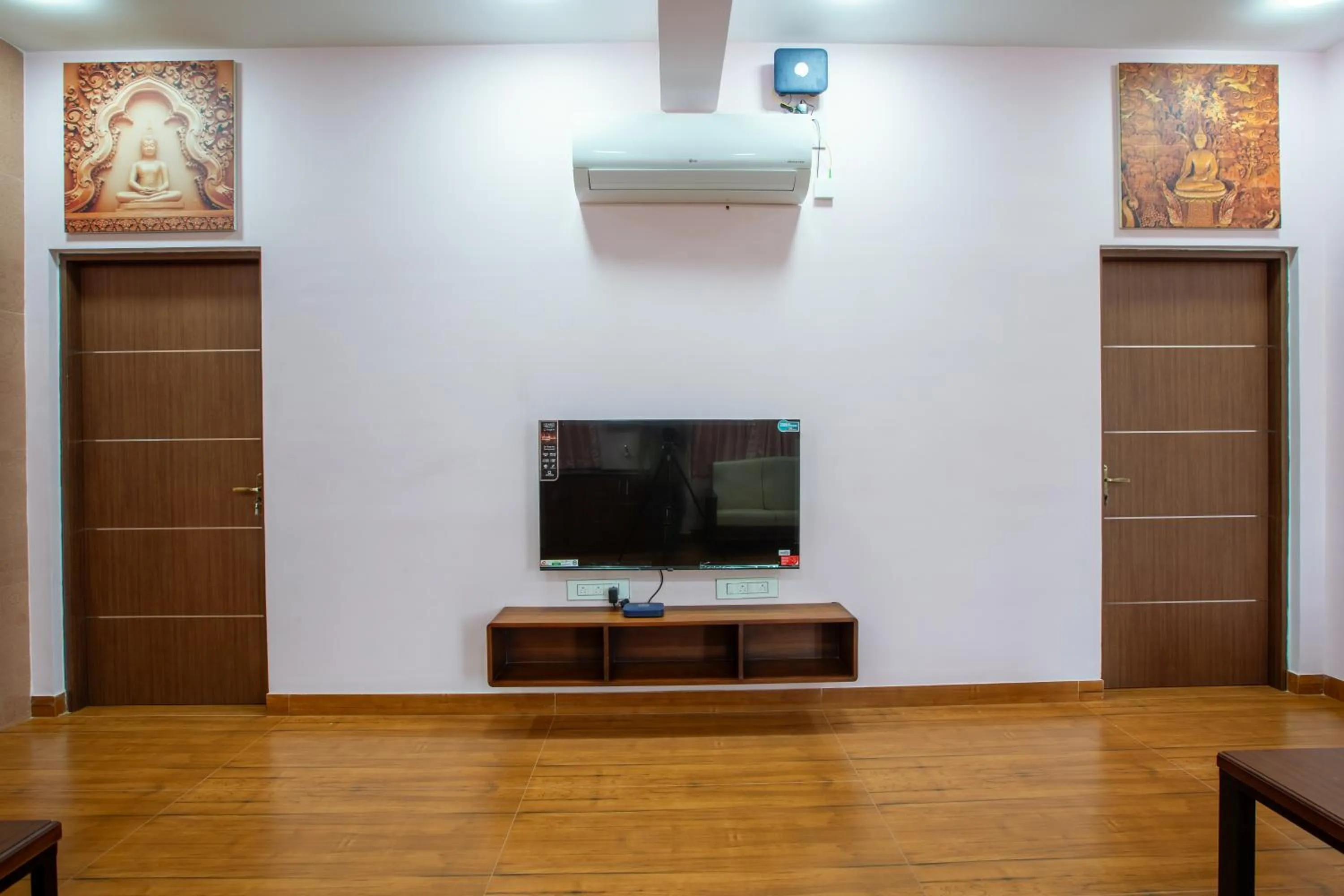 TV and multimedia in MUGUNDAN 'S SMART STAY
