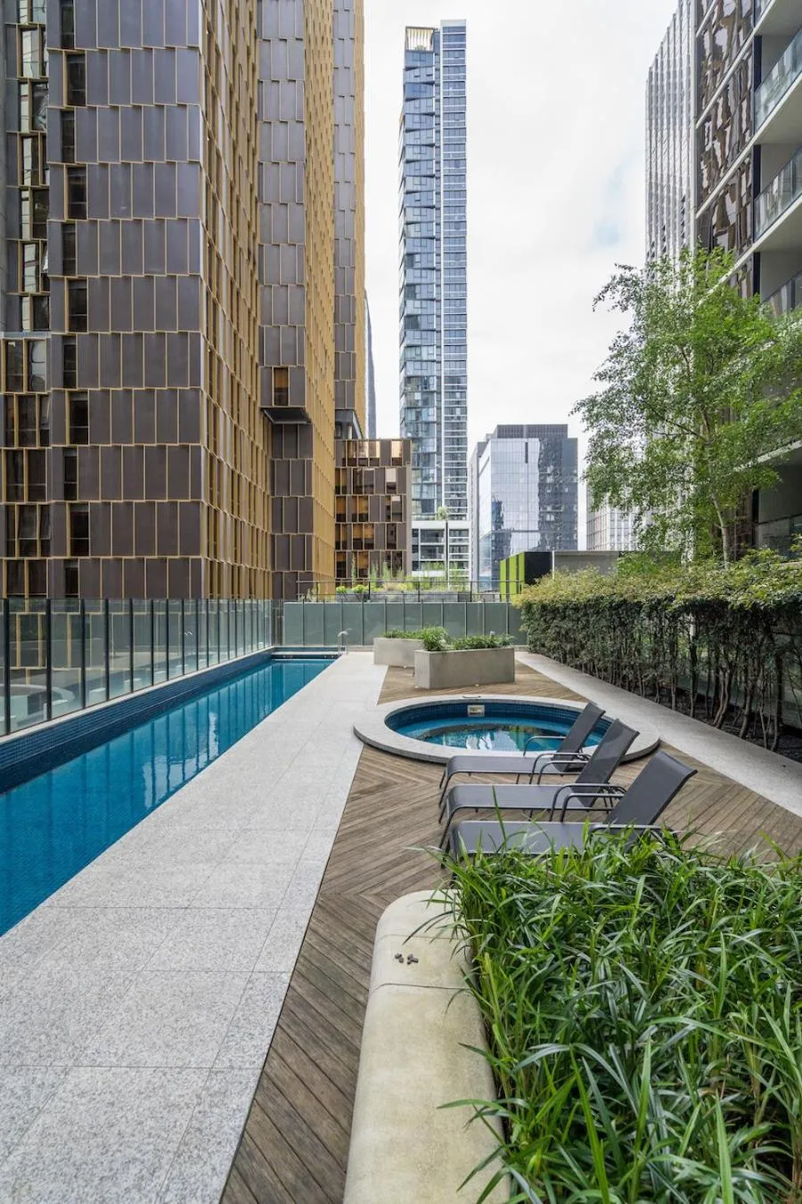 Hot Tub in StayCentral - Oasis on Mackenzie (CBD)
