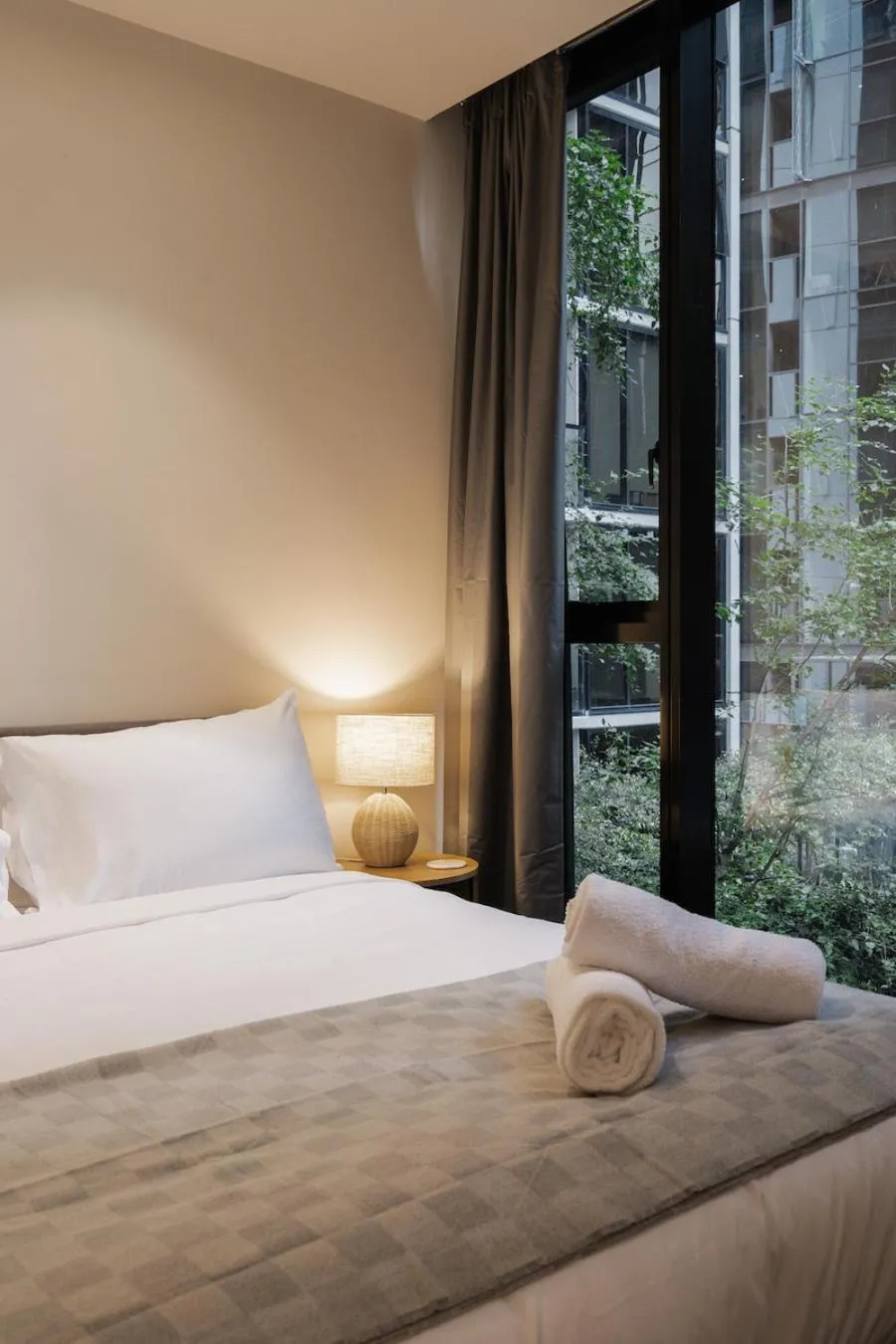 Bedroom, Bed in StayCentral - Oasis on Mackenzie (CBD)
