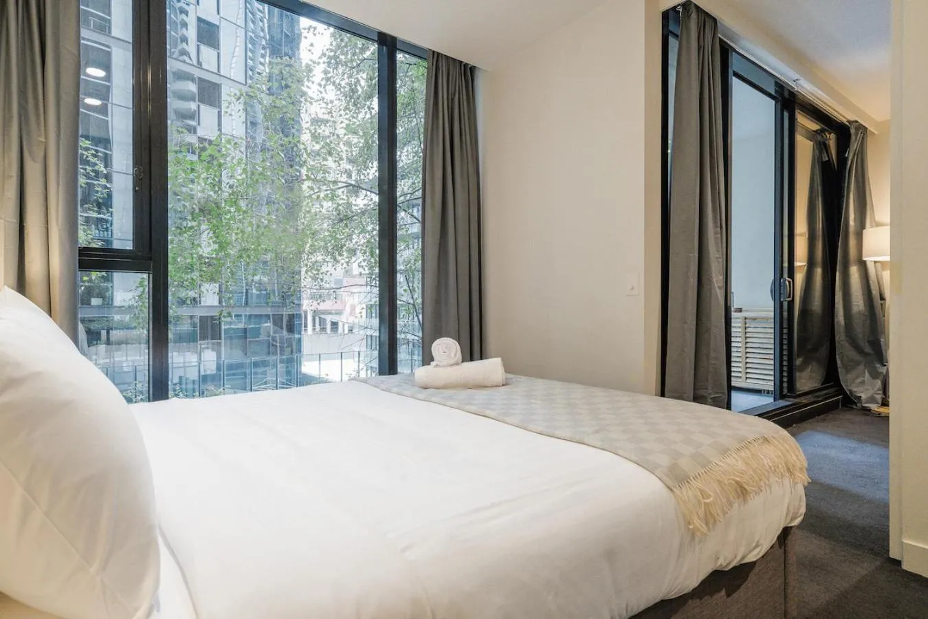 Bedroom, Bed in StayCentral - Oasis on Mackenzie (CBD)